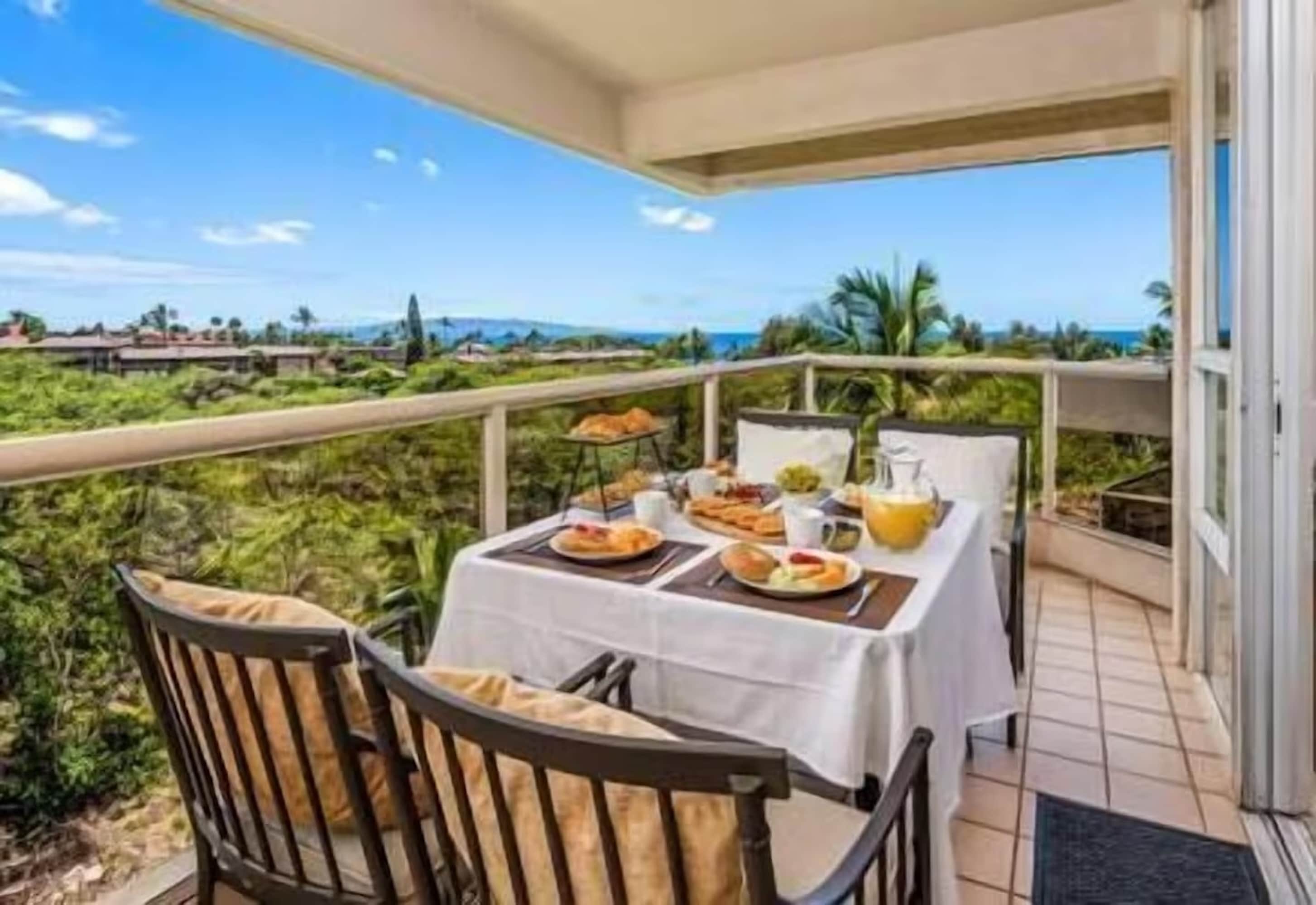 Oceanfront, Resort-Style Condos w/ Pool & Private Lanai — photo 67