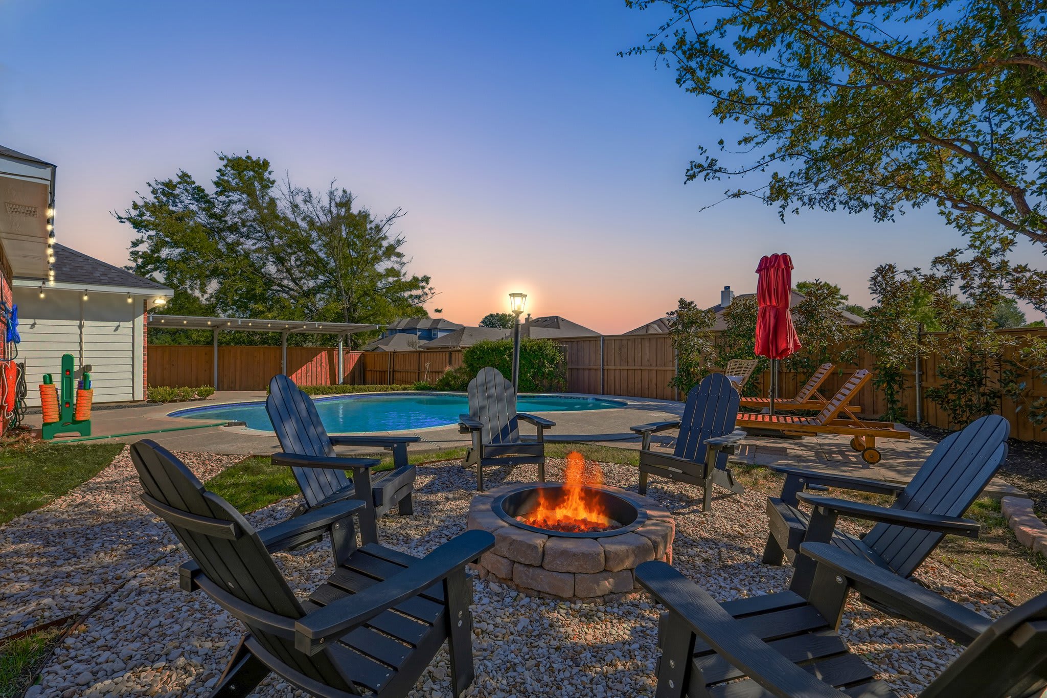 4-BD/2-BA with Backyard Pool Retreat + Game Room — Lancaster, TX — vacation rental