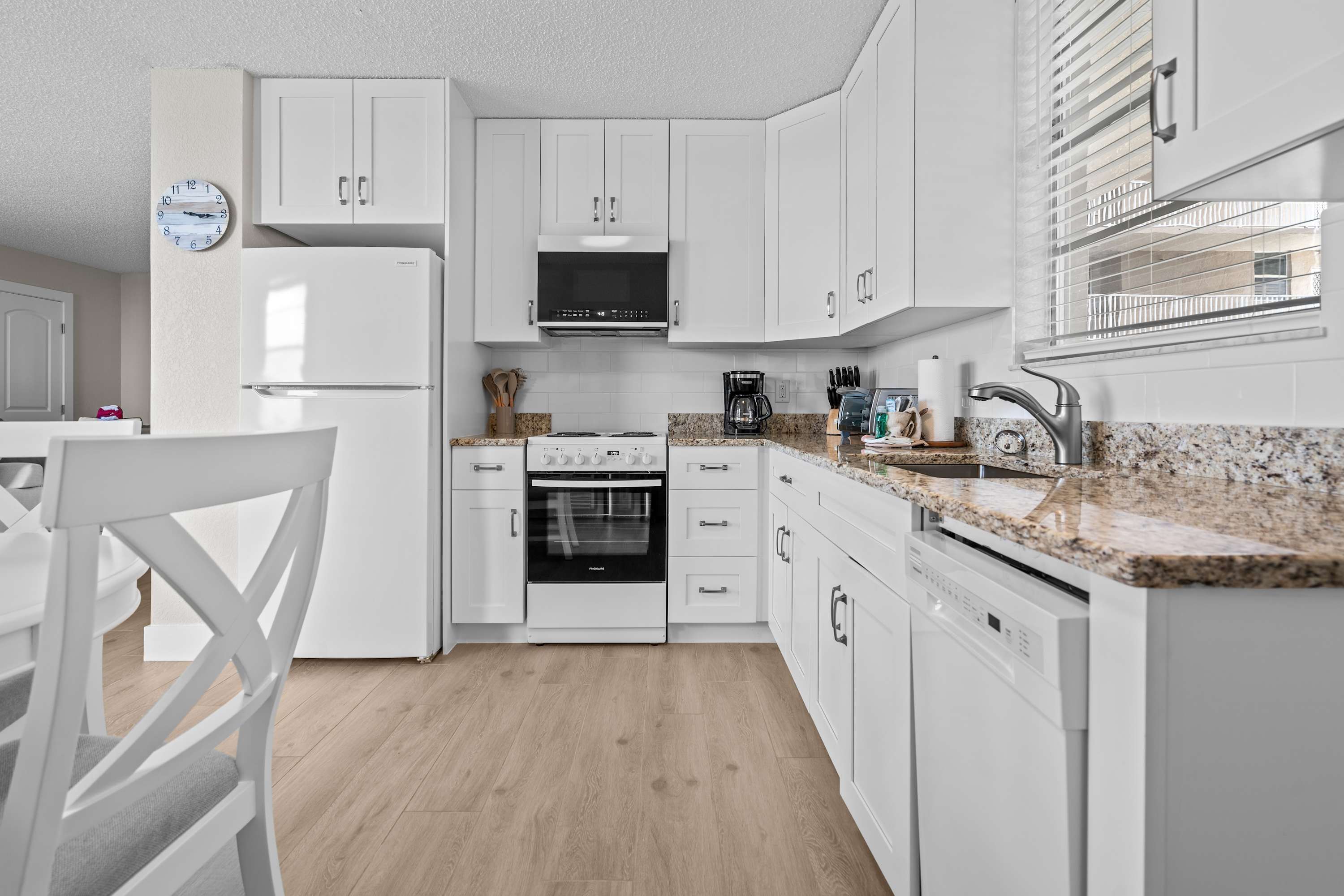 Stunning Studio at Beach & Tennis 2402 — Bonita Springs, FL — vacation rental