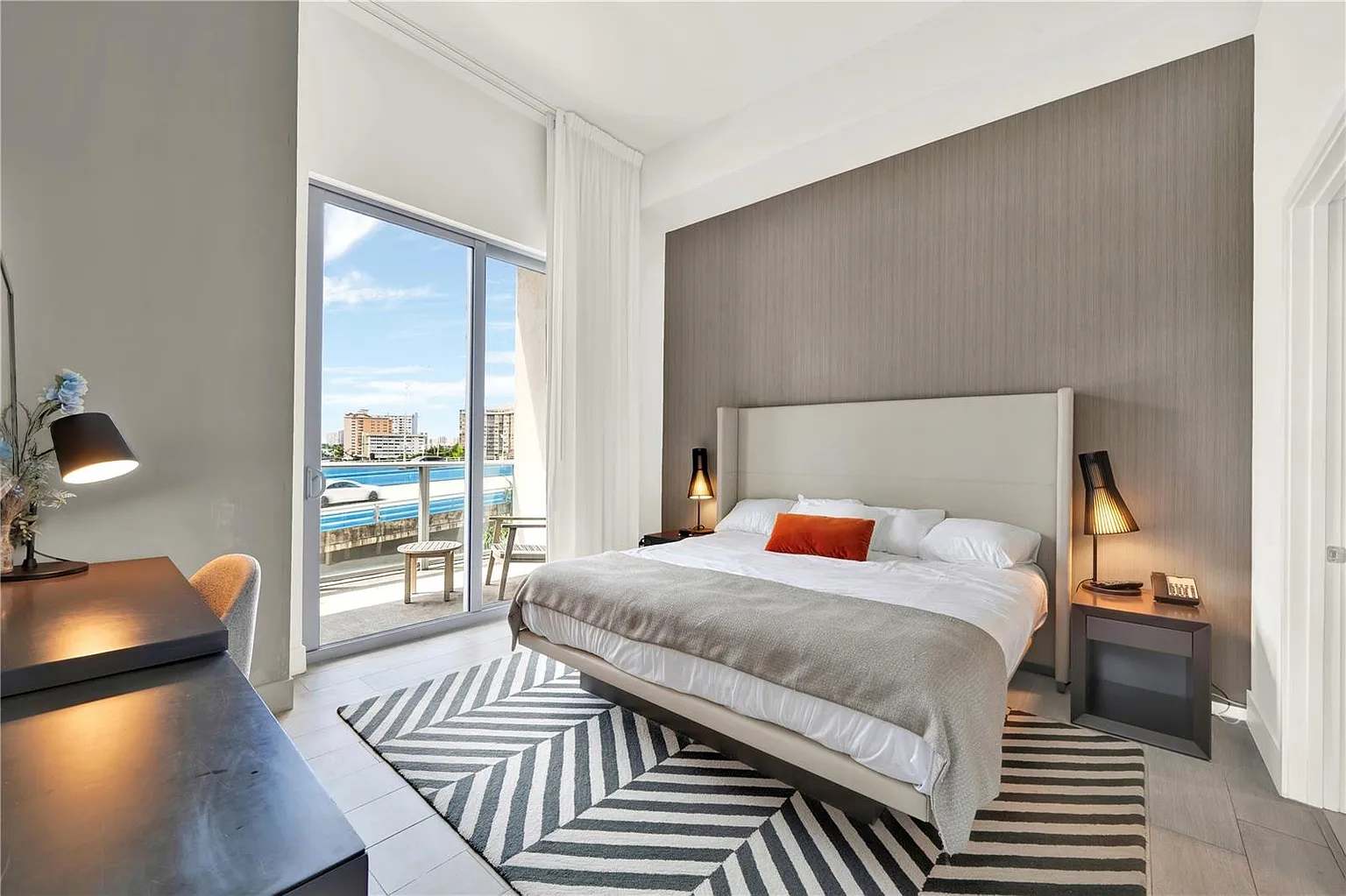 Amazing 2BR • Resort‐Style Amenities