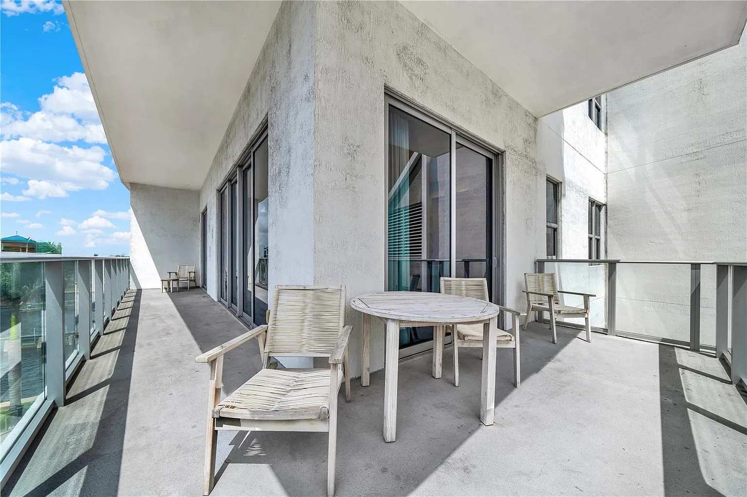 Amazing 2BR • Resort‐Style Amenities