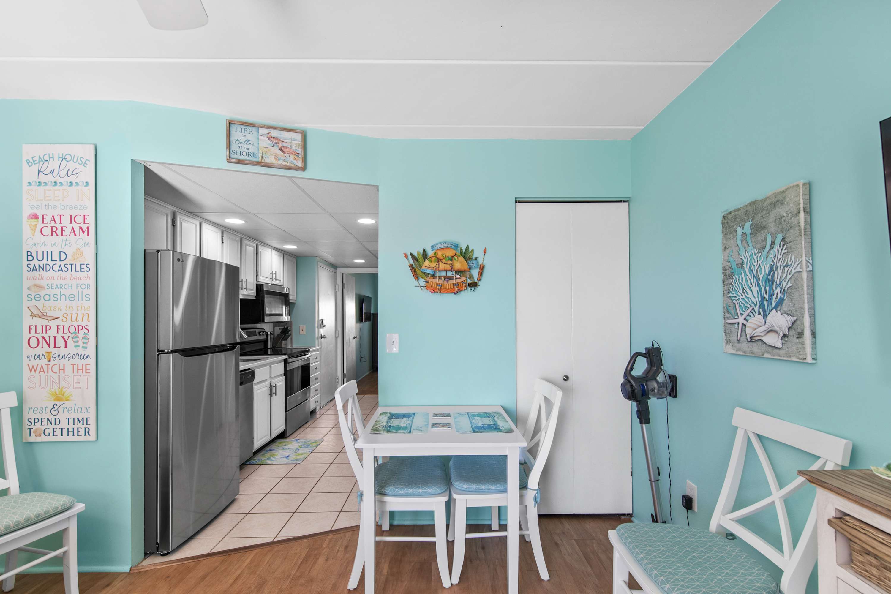 Decatur House 402, Beautiful Boardwalk Gem