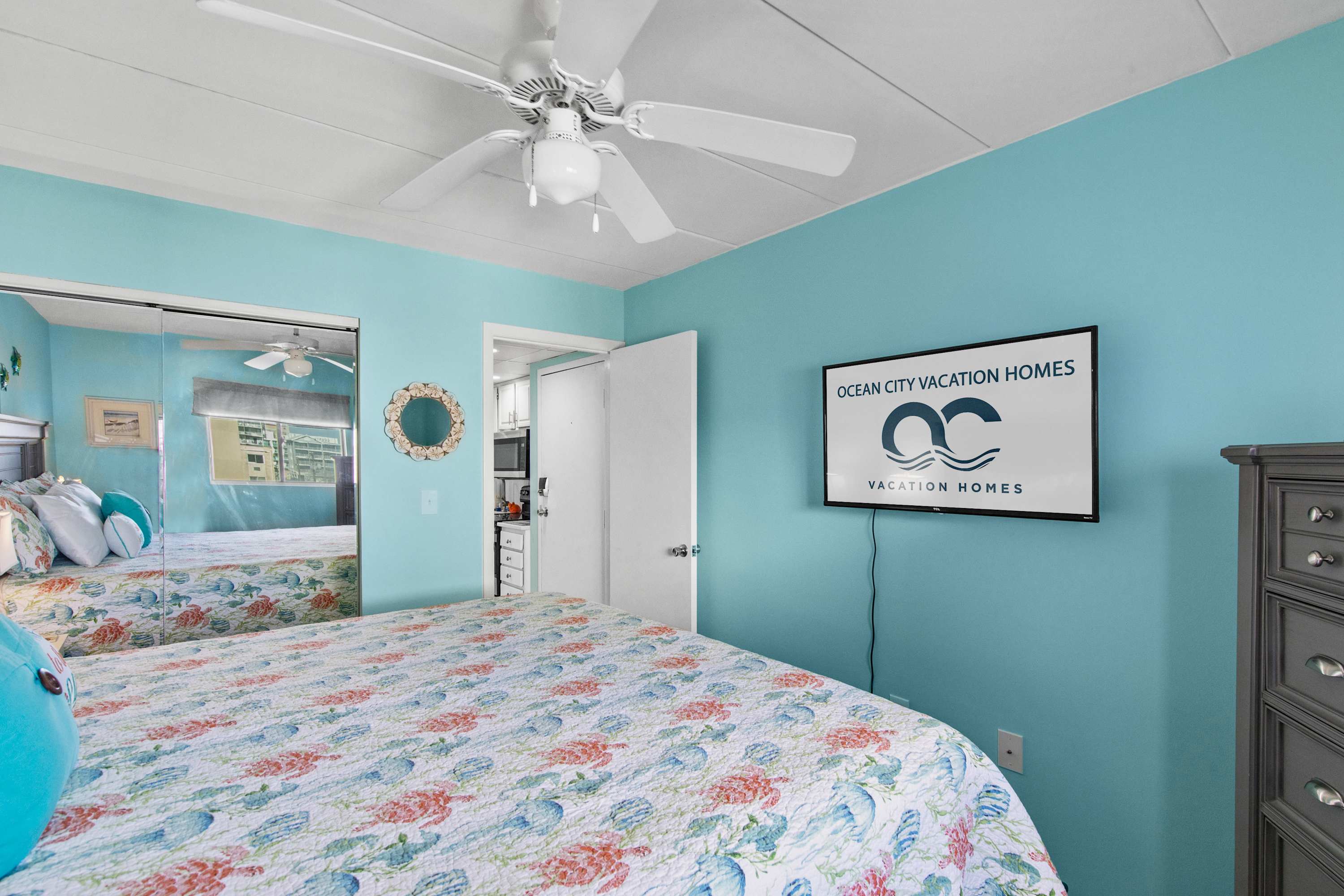 Decatur House 402, Beautiful Boardwalk Gem