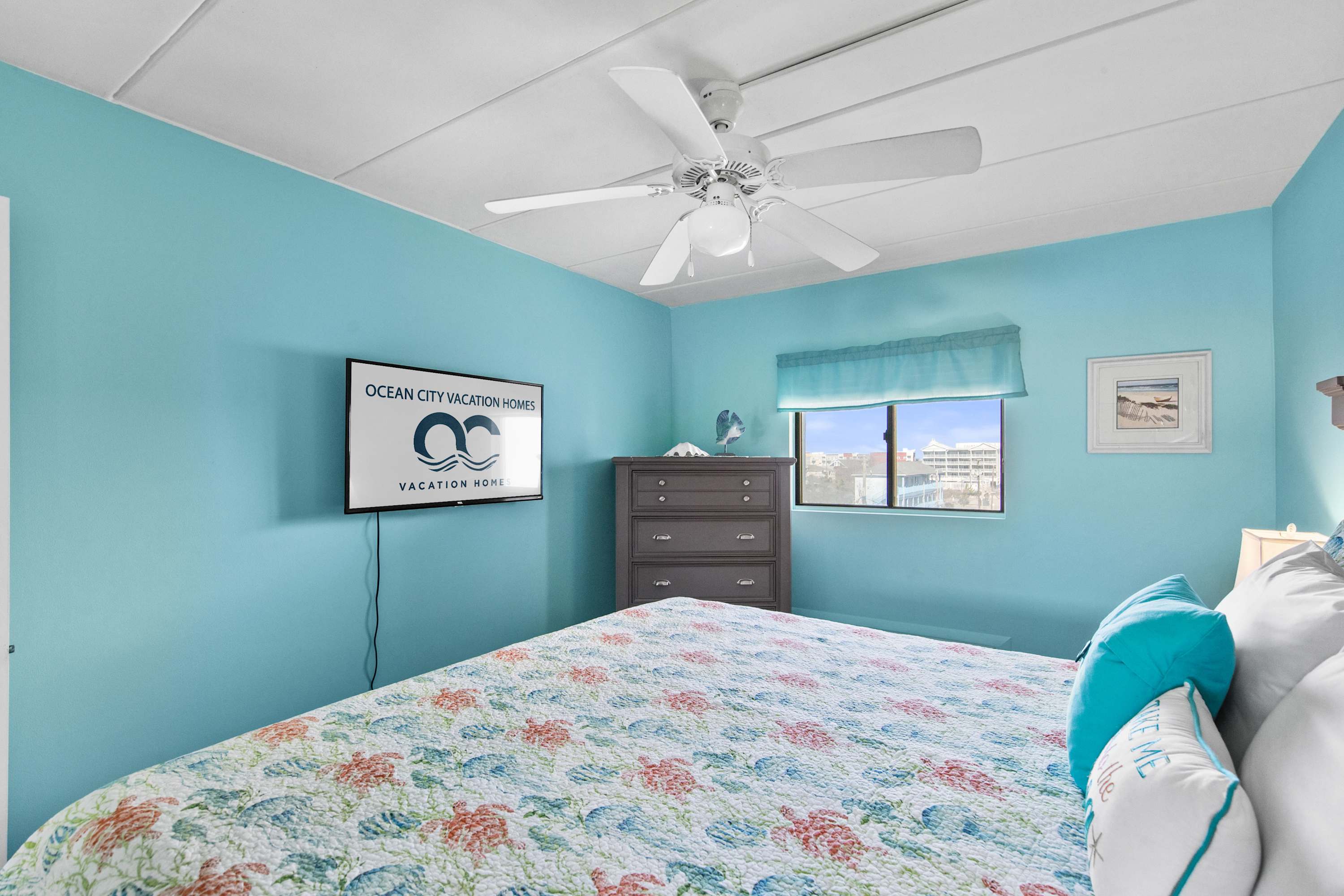 Decatur House 402, Beautiful Boardwalk Gem