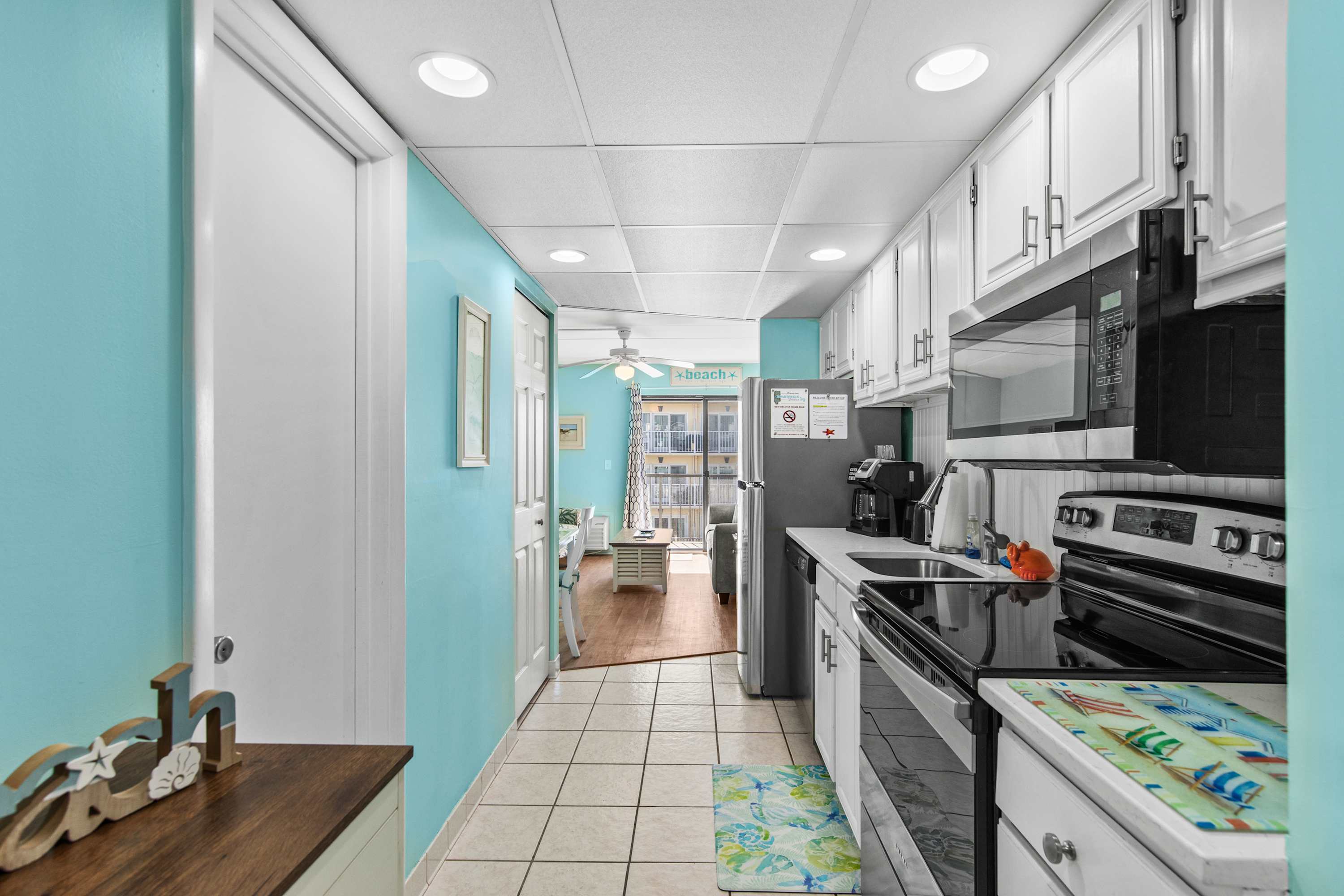Decatur House 402, Beautiful Boardwalk Gem