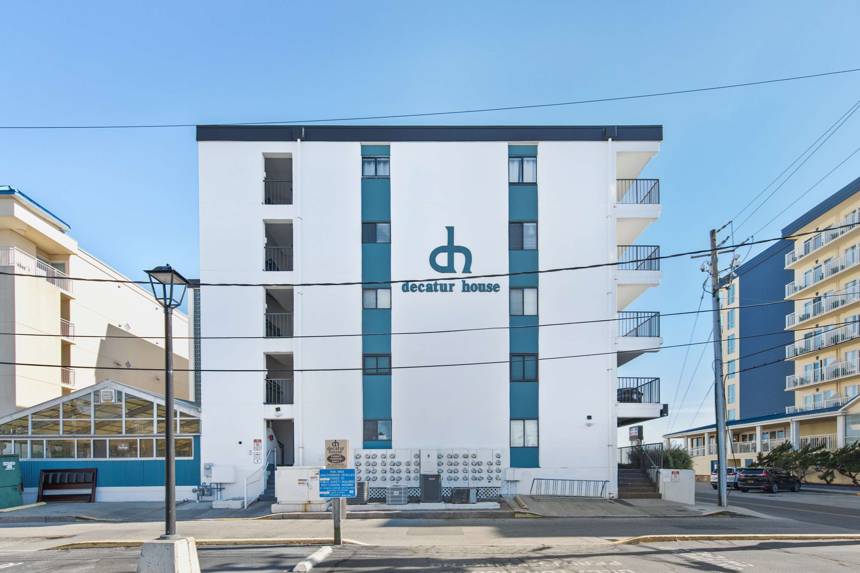Decatur House 402, Beautiful Boardwalk Gem