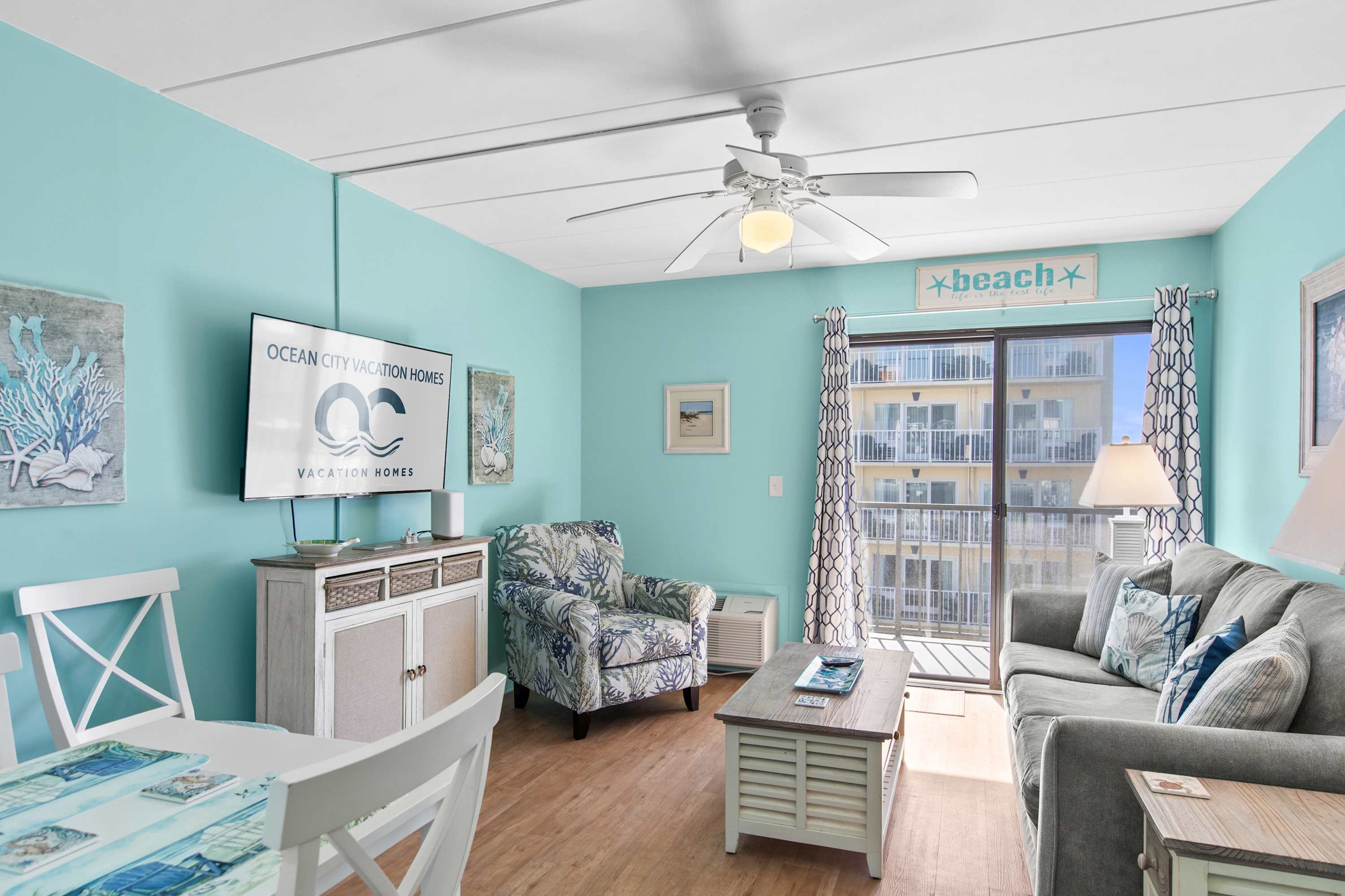 Decatur House 402, Beautiful Boardwalk Gem