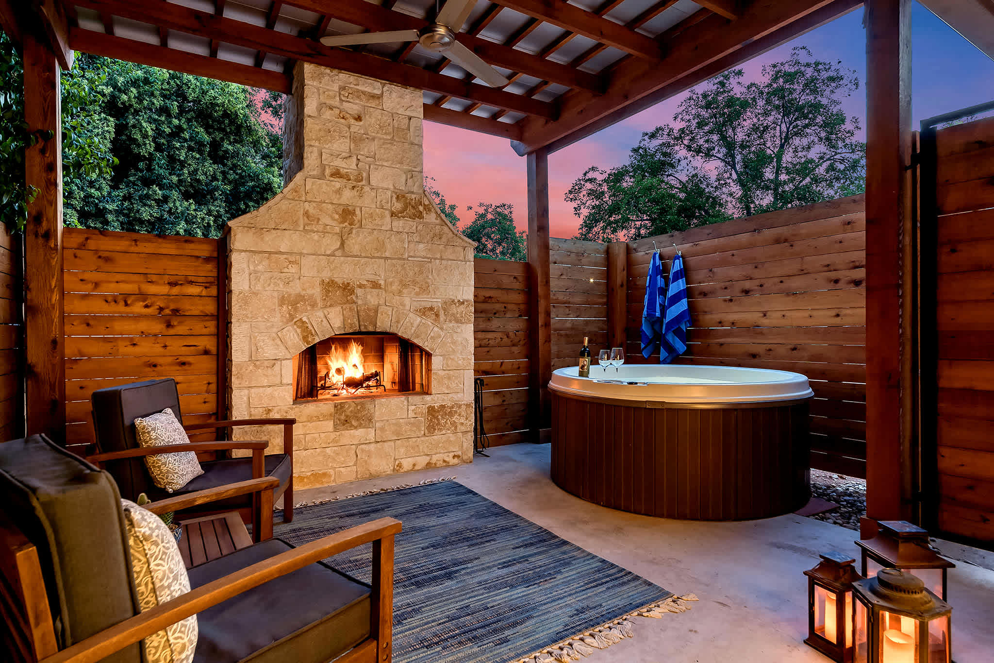 Hot Tub And Stone Fireplace - Romantic Enchanted Hideaway - Fredericksburg, TX