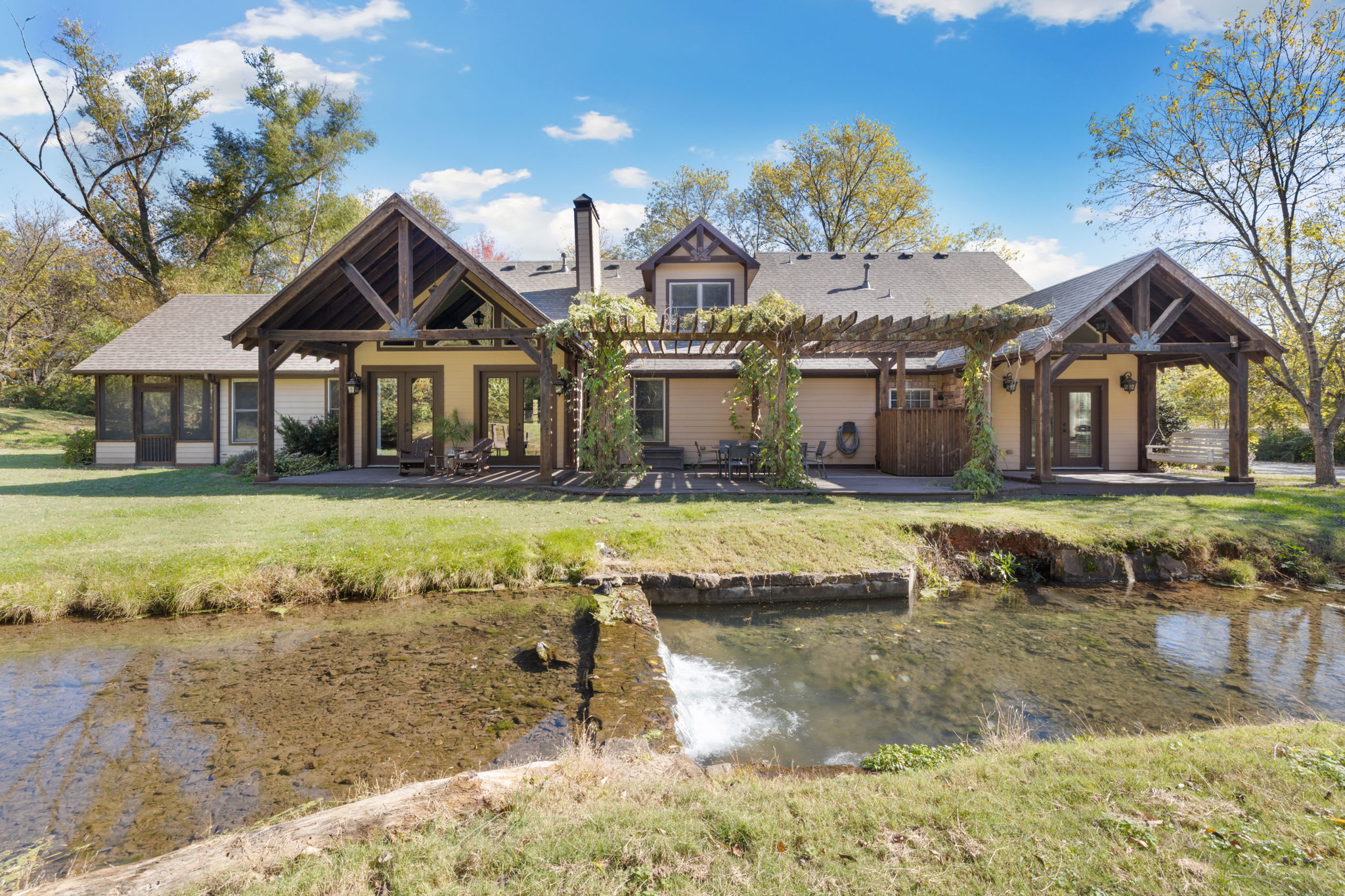 Whispering Brook-Outdoor oasis w/stream-Sleeps 16 — Springdale, AR — vacation rental