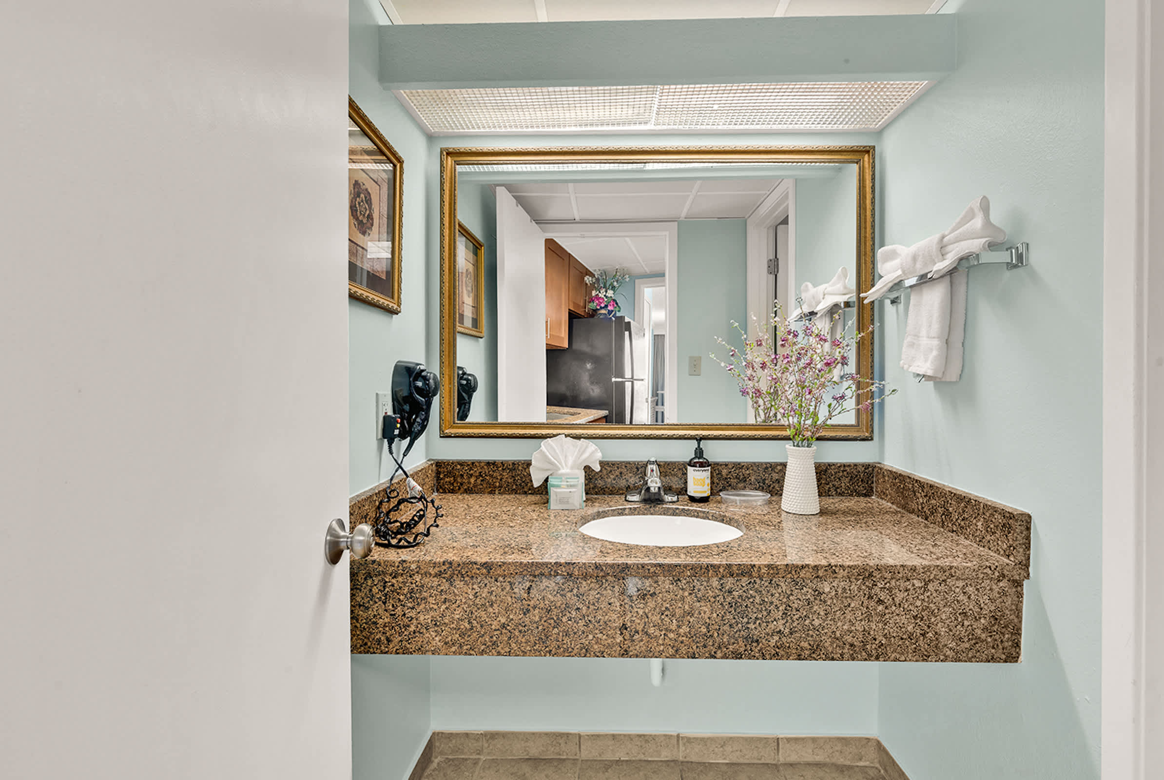 Oceanfront Escape at Coral Beach with Pools | Photo 14