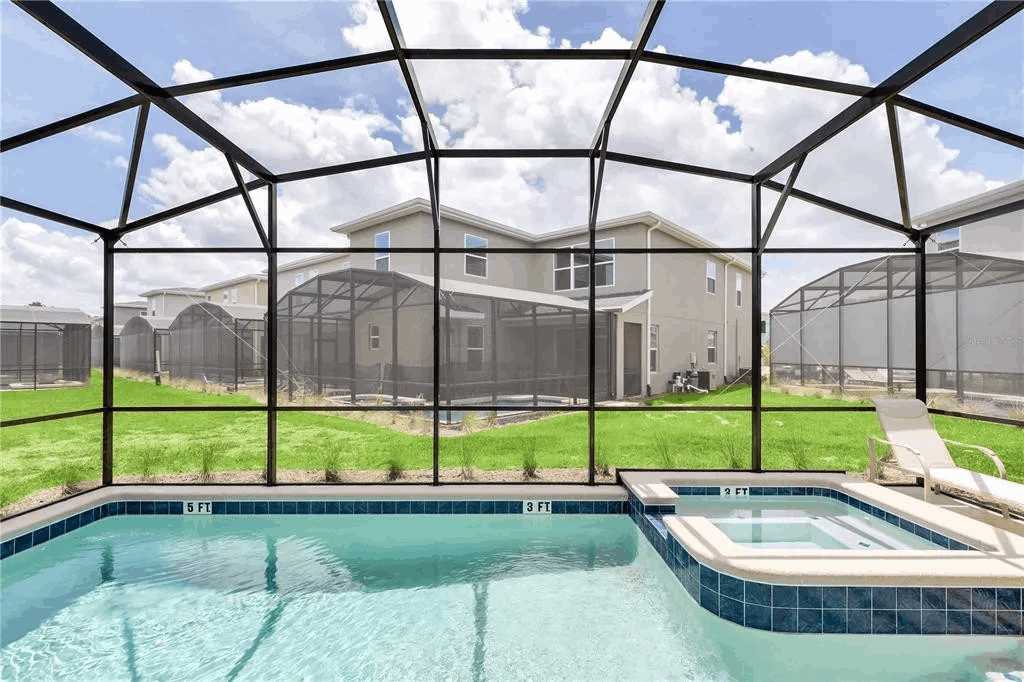 9 MI to Disney w Pool + Arcade + FREE Waterpark