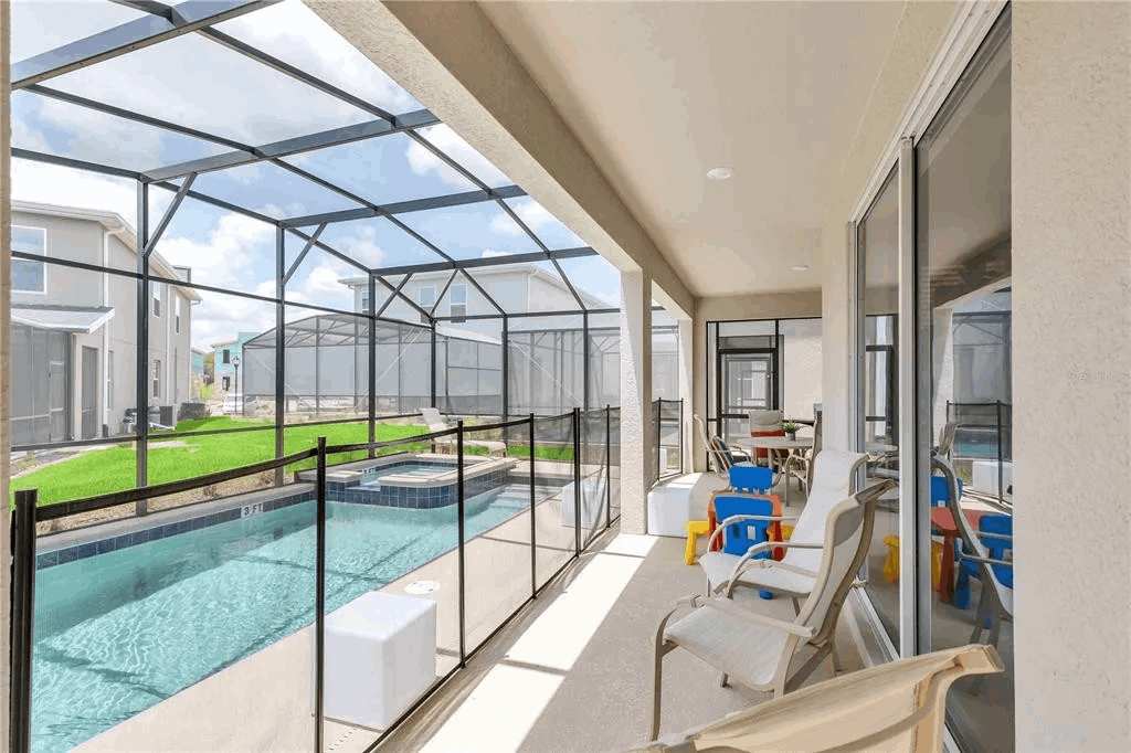 9 MI to Disney w Pool + Arcade + FREE Waterpark