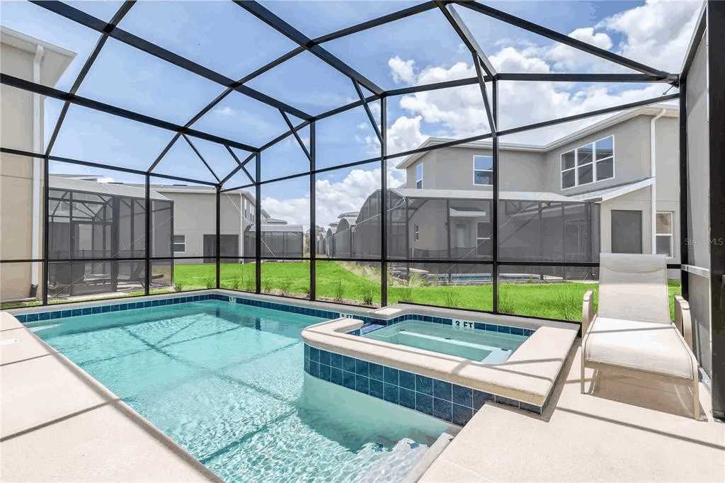 9 MI to Disney w Pool + Arcade + FREE Waterpark