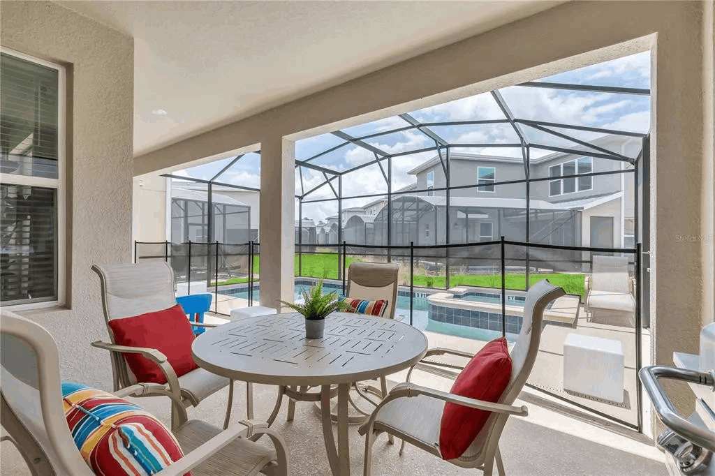 9 MI to Disney w Pool + Arcade + FREE Waterpark