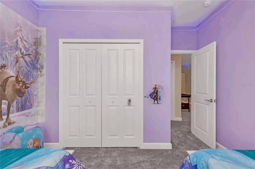 9 MI to Disney w Pool + Arcade + FREE Waterpark