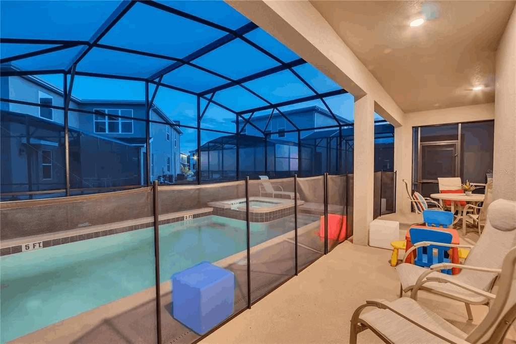 9 MI to Disney w Pool + Arcade + FREE Waterpark