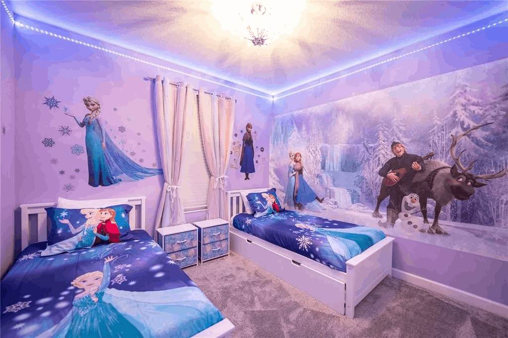 9 MI to Disney w Pool + Arcade + FREE Waterpark