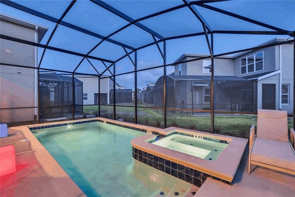 9 MI to Disney w Pool + Arcade + FREE Waterpark