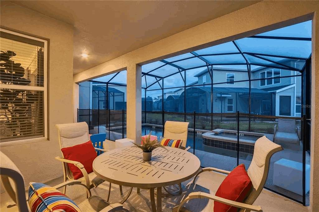 9 MI to Disney w Pool + Arcade + FREE Waterpark