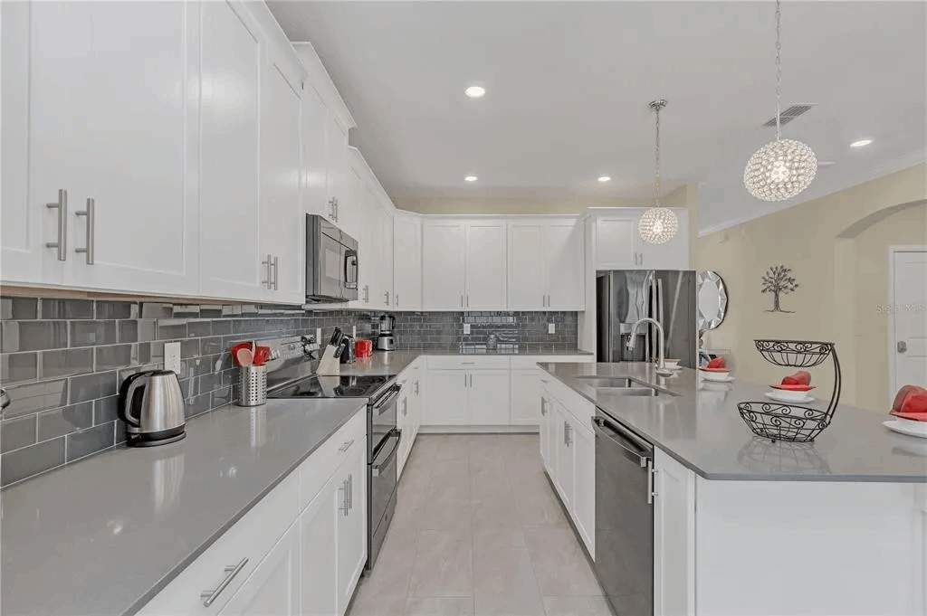 9 MI to Disney w Pool + Arcade + FREE Waterpark