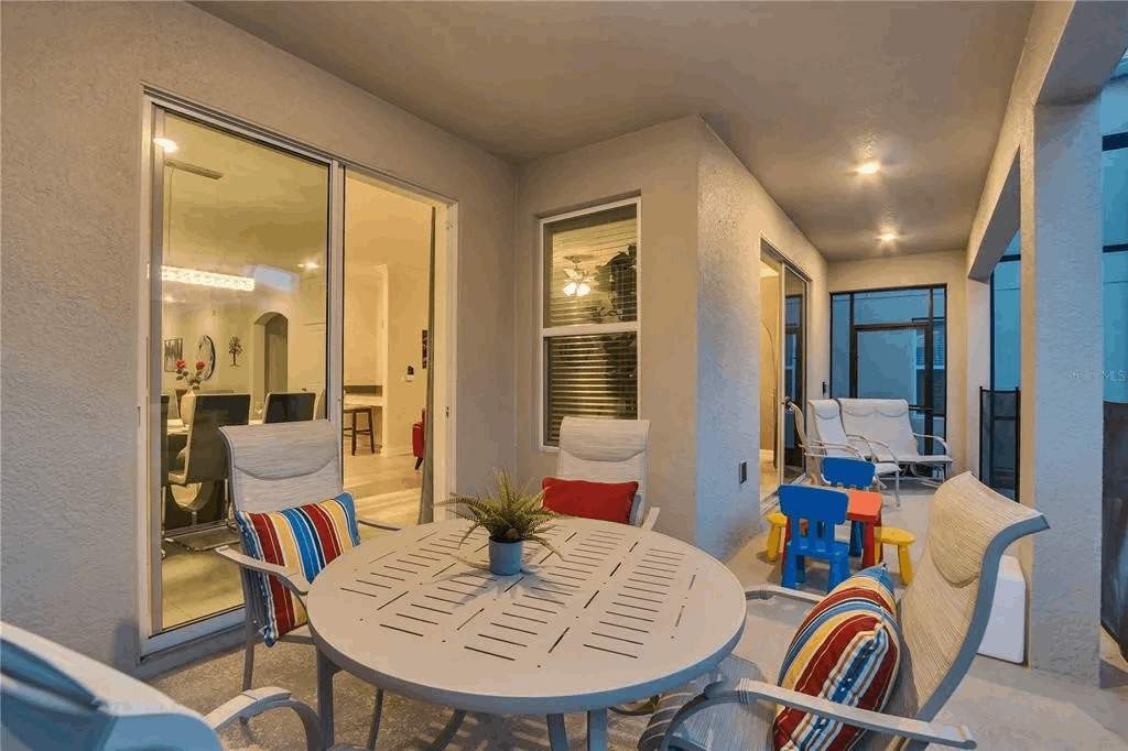 9 MI to Disney w Pool + Arcade + FREE Waterpark