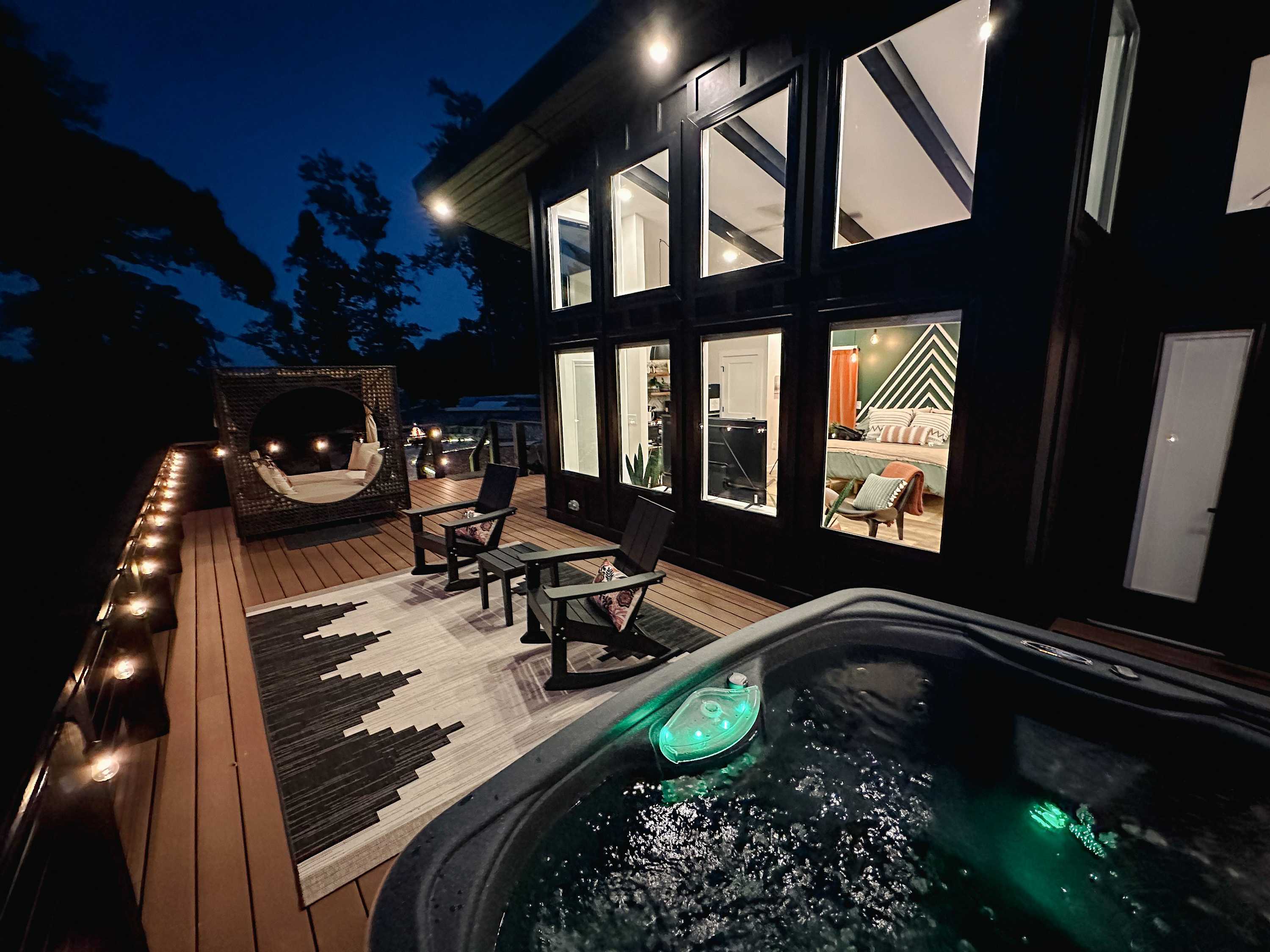 Romantic RRG Cabin: Hot Tub, Firepit, Forest Views | This Pet-Friendly Cabin is The Perfect Hideaway for Couples. — Campton, KY — vacation rental