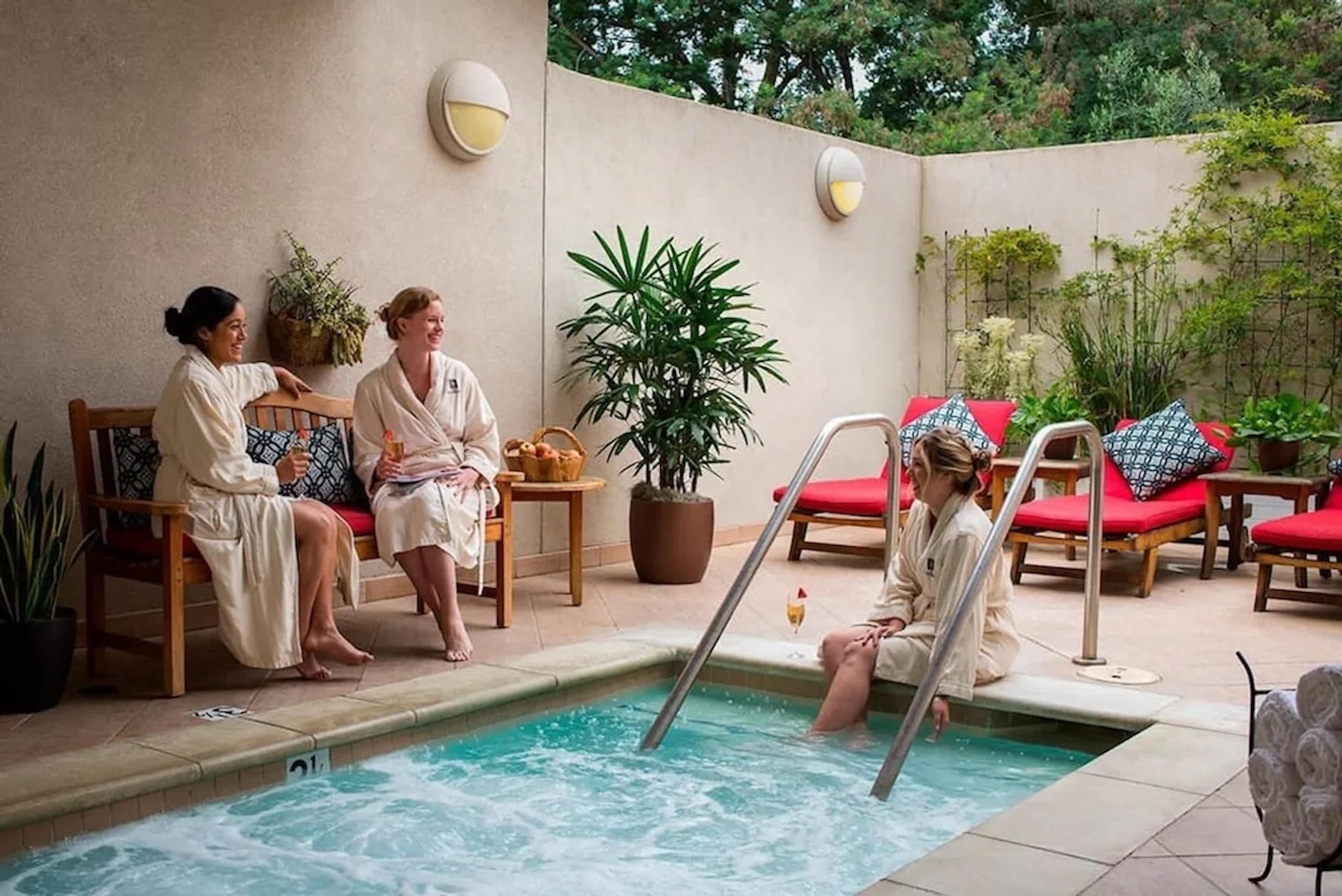 Pet-Friendly Silverado Condos with Pool & Golf Course View — photo 17