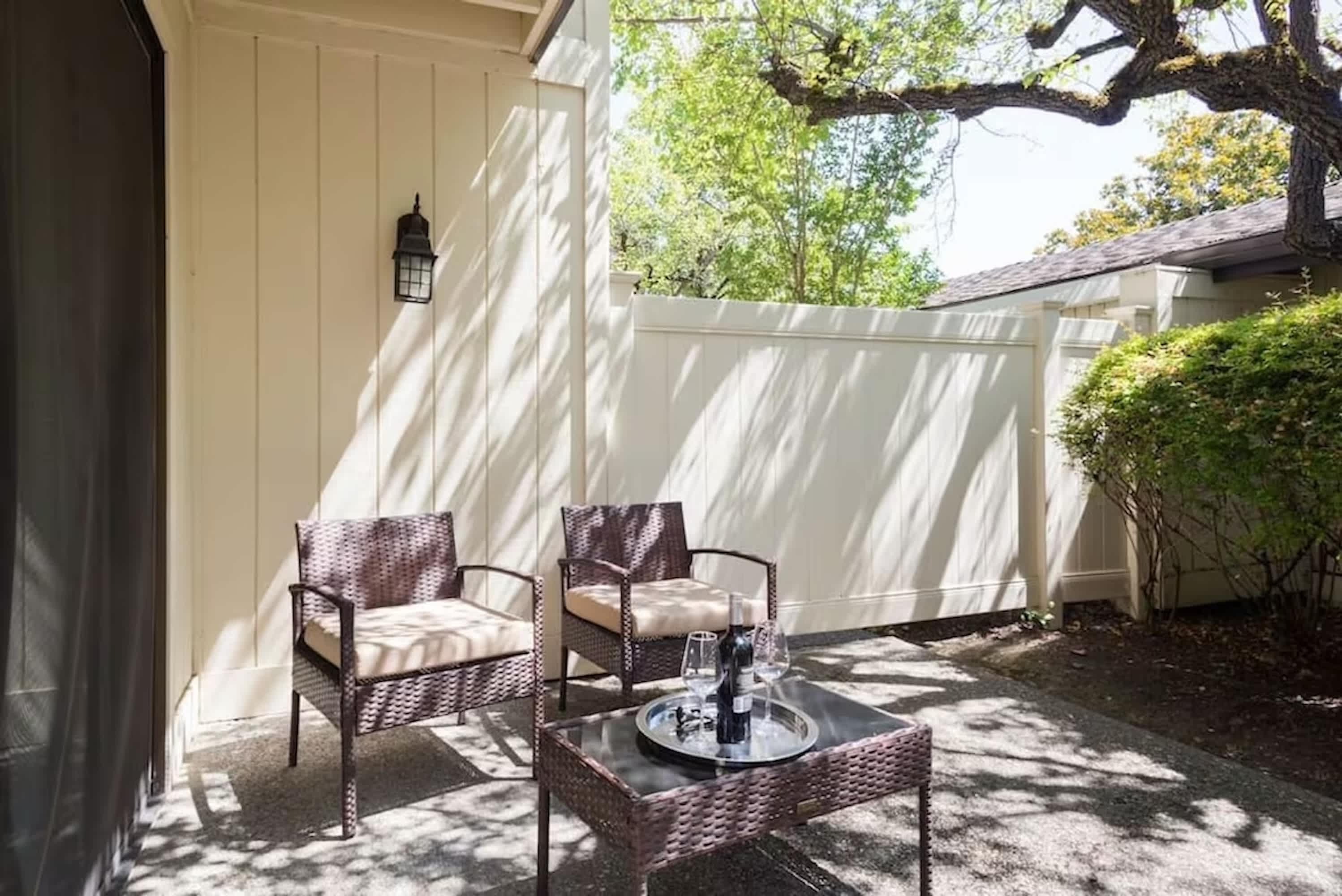 Pet-Friendly Silverado Condos with Pool & Golf Course View — photo 23