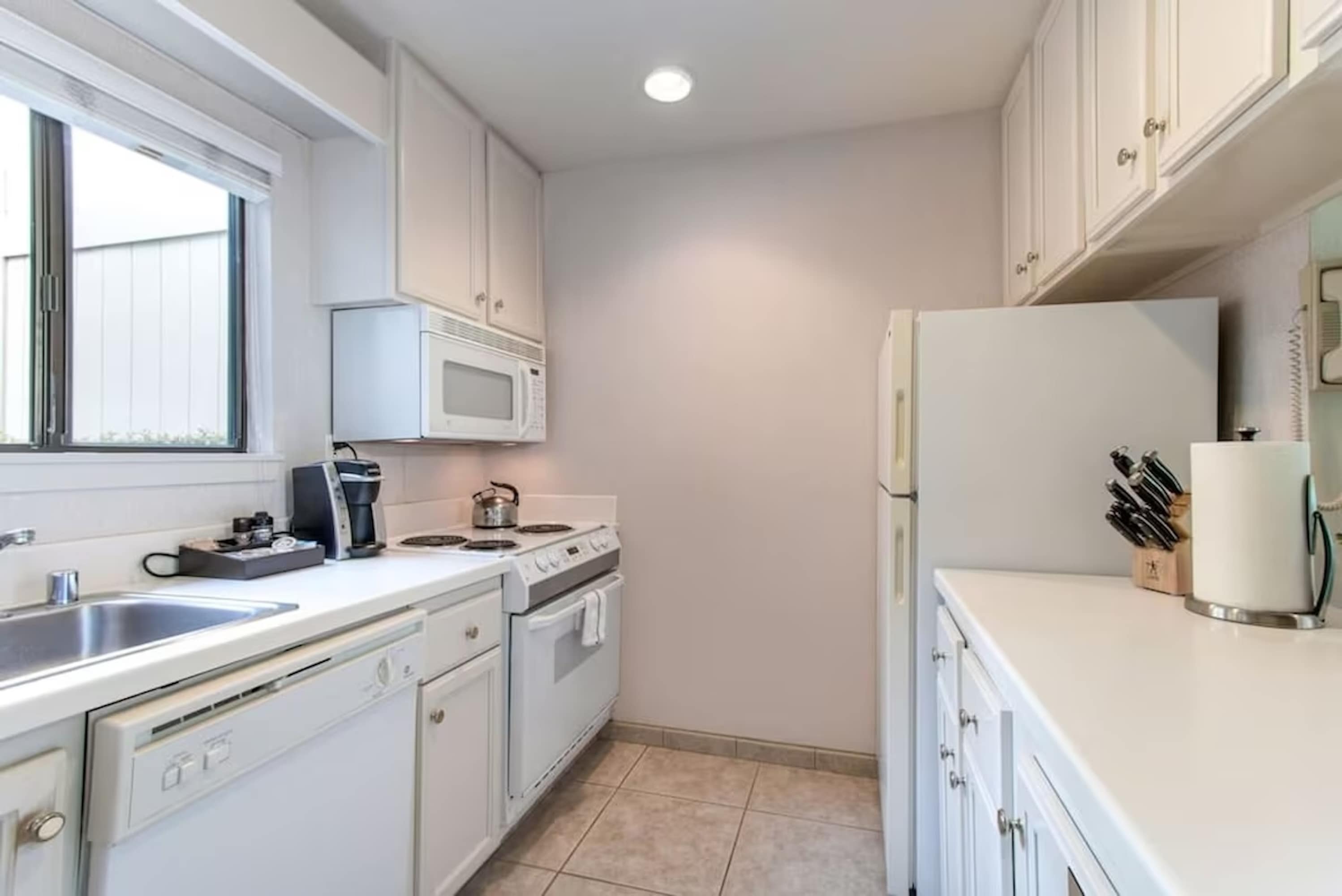 Pet-Friendly Silverado Condos with Pool & Golf Course View — photo 35