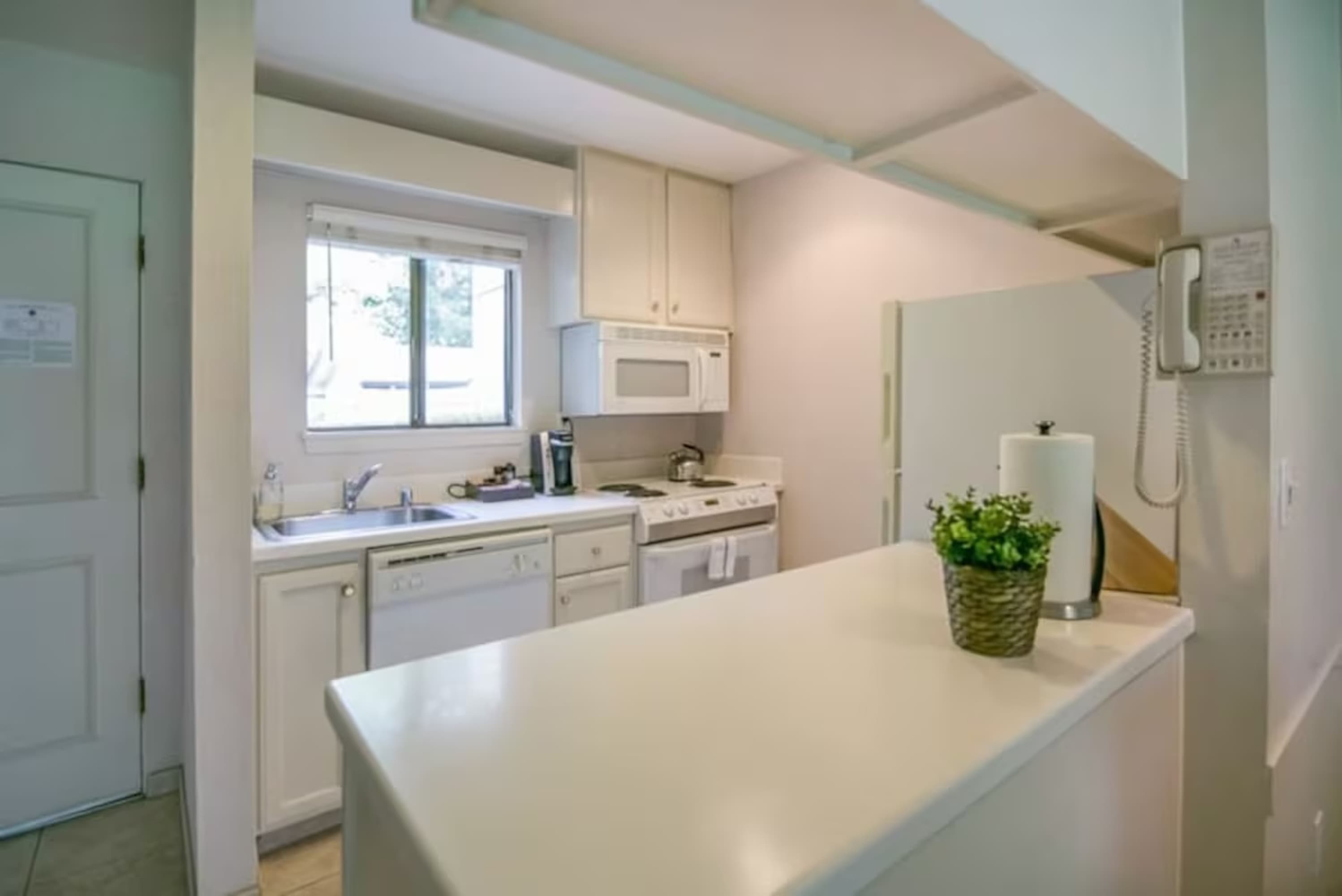 Pet-Friendly Silverado Condos with Pool & Golf Course View — photo 9