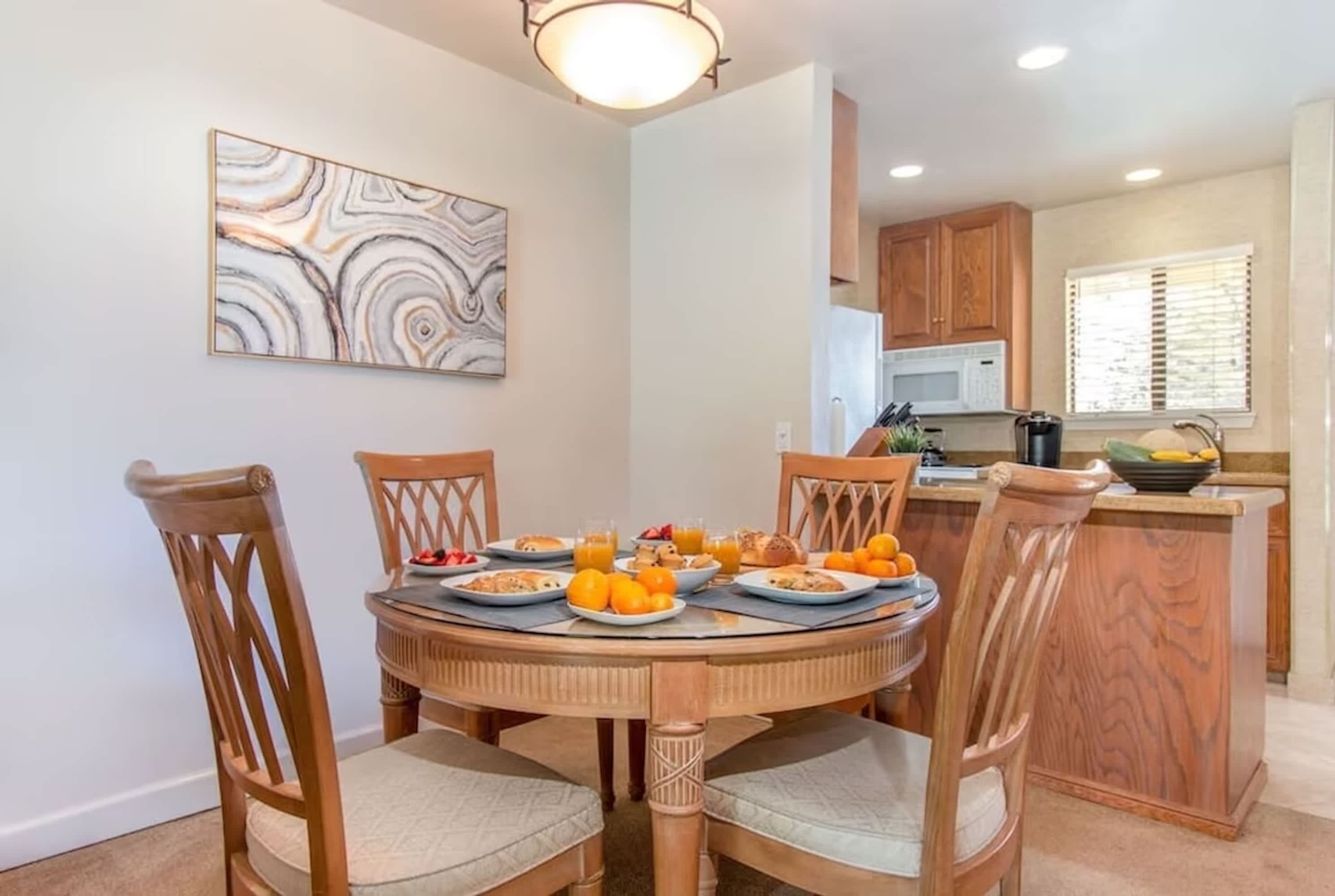 2BR near Wineries, Golf Course View, Parking — photo 30