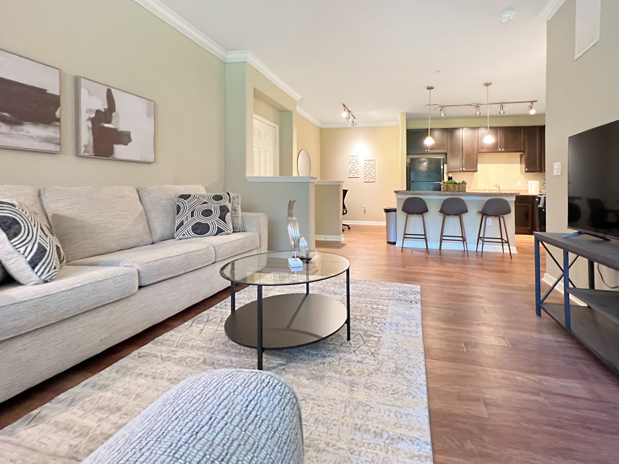 1st Floor Apt with Nature Views, Prime North Tampa