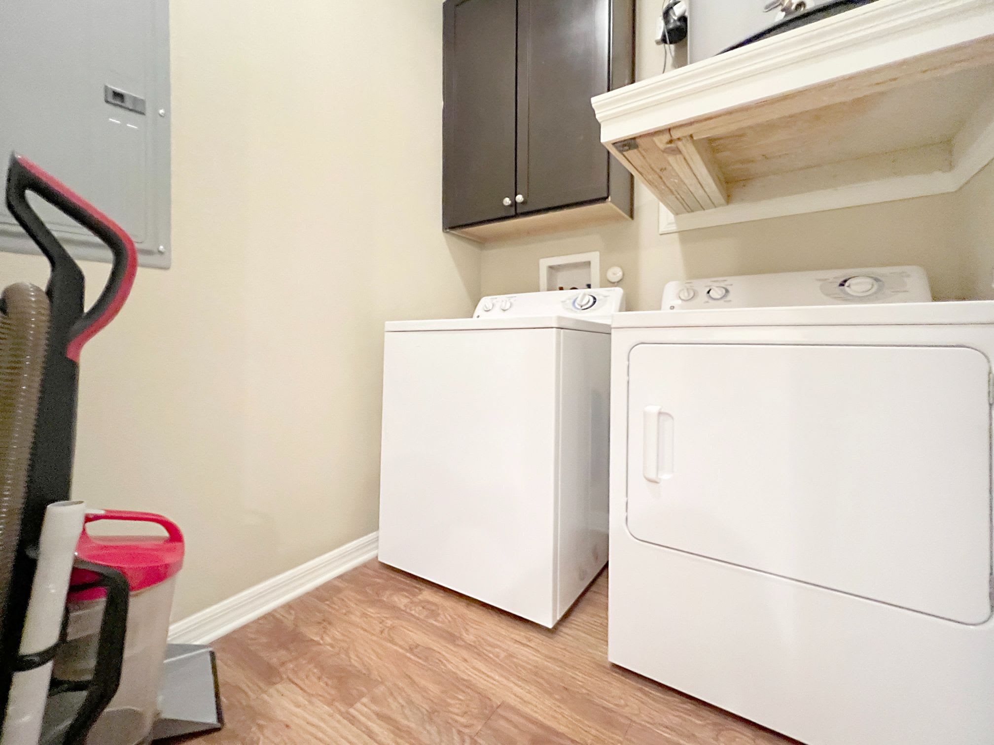 1st Floor Apt with Nature Views, Prime North Tampa