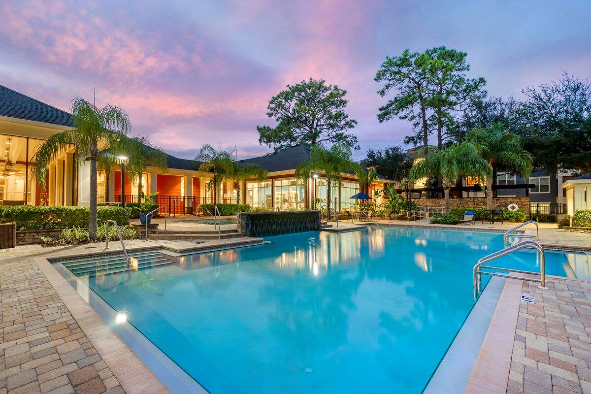 1st Floor Apt with Nature Views, Prime North Tampa