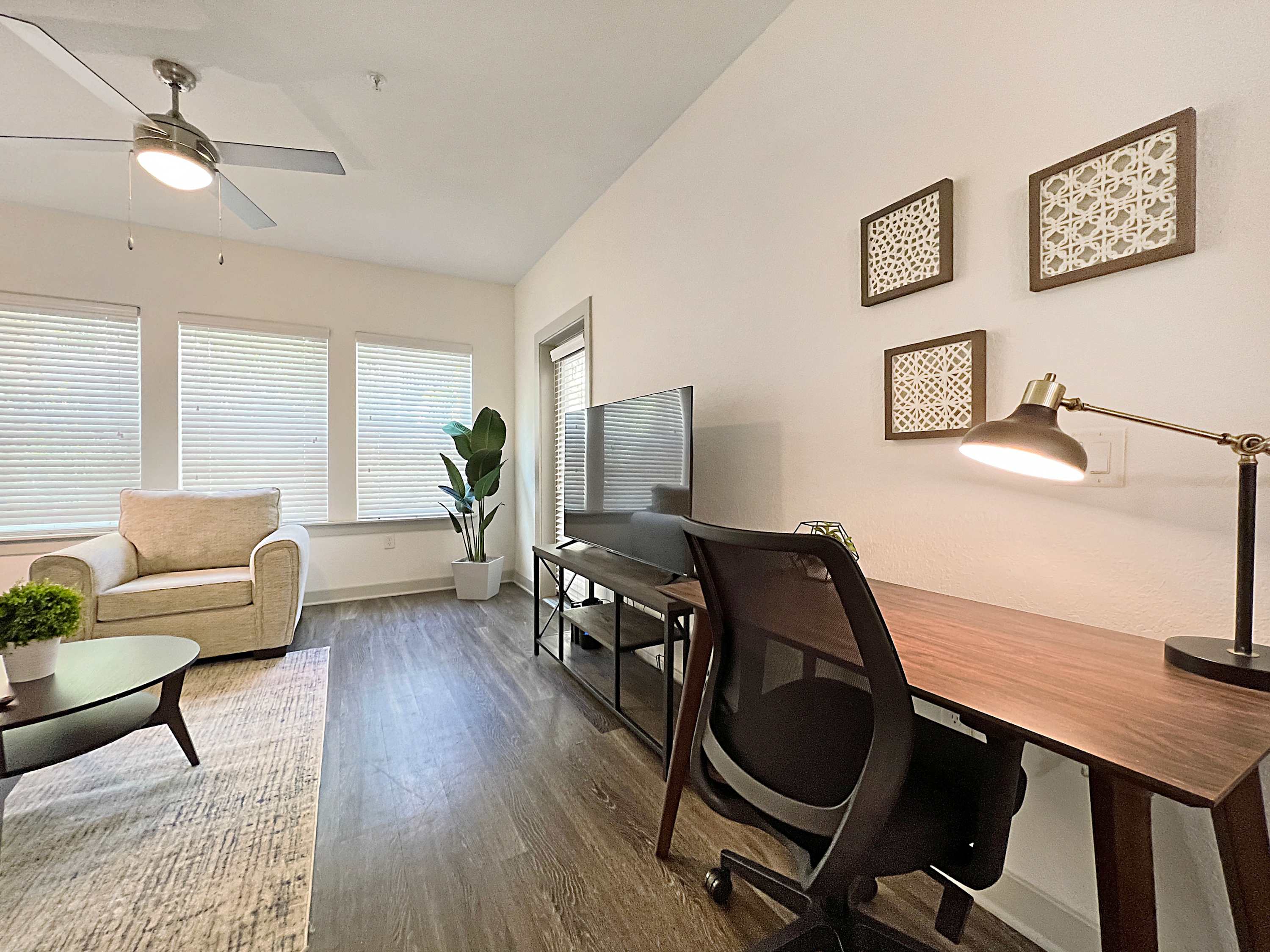 Prime Tampa Living with Lush Courtyard Views!