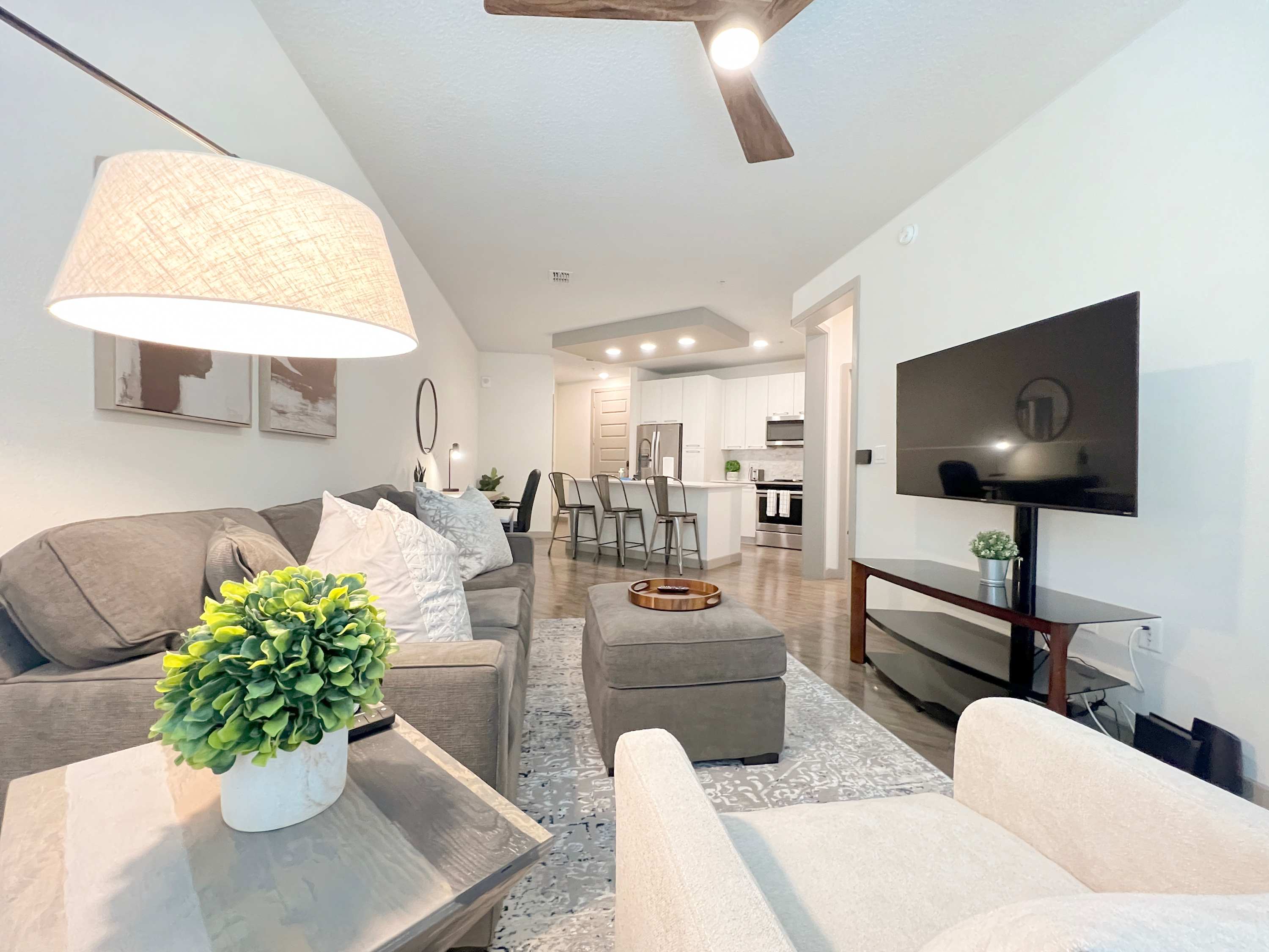 Waterfront Oasis: Modern 1 BR with Courtyard Views