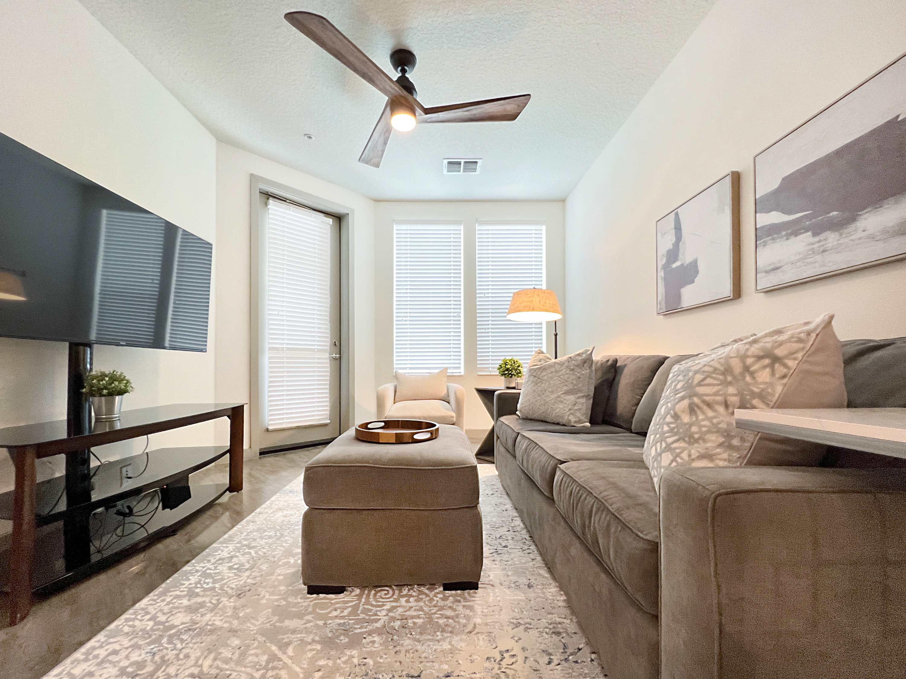 Waterfront Oasis: Modern 1 BR with Courtyard Views