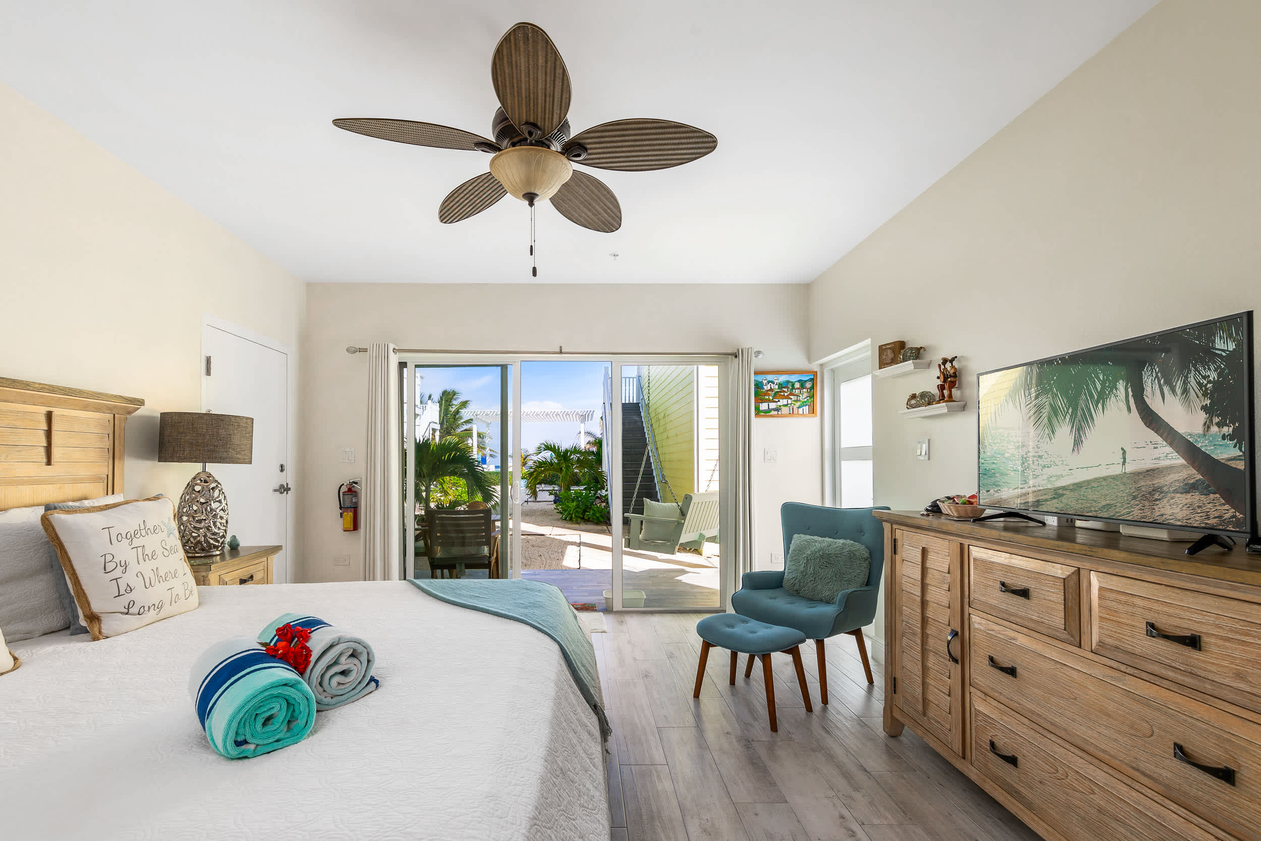 The One Love Ocean View Studio Cottage in East End