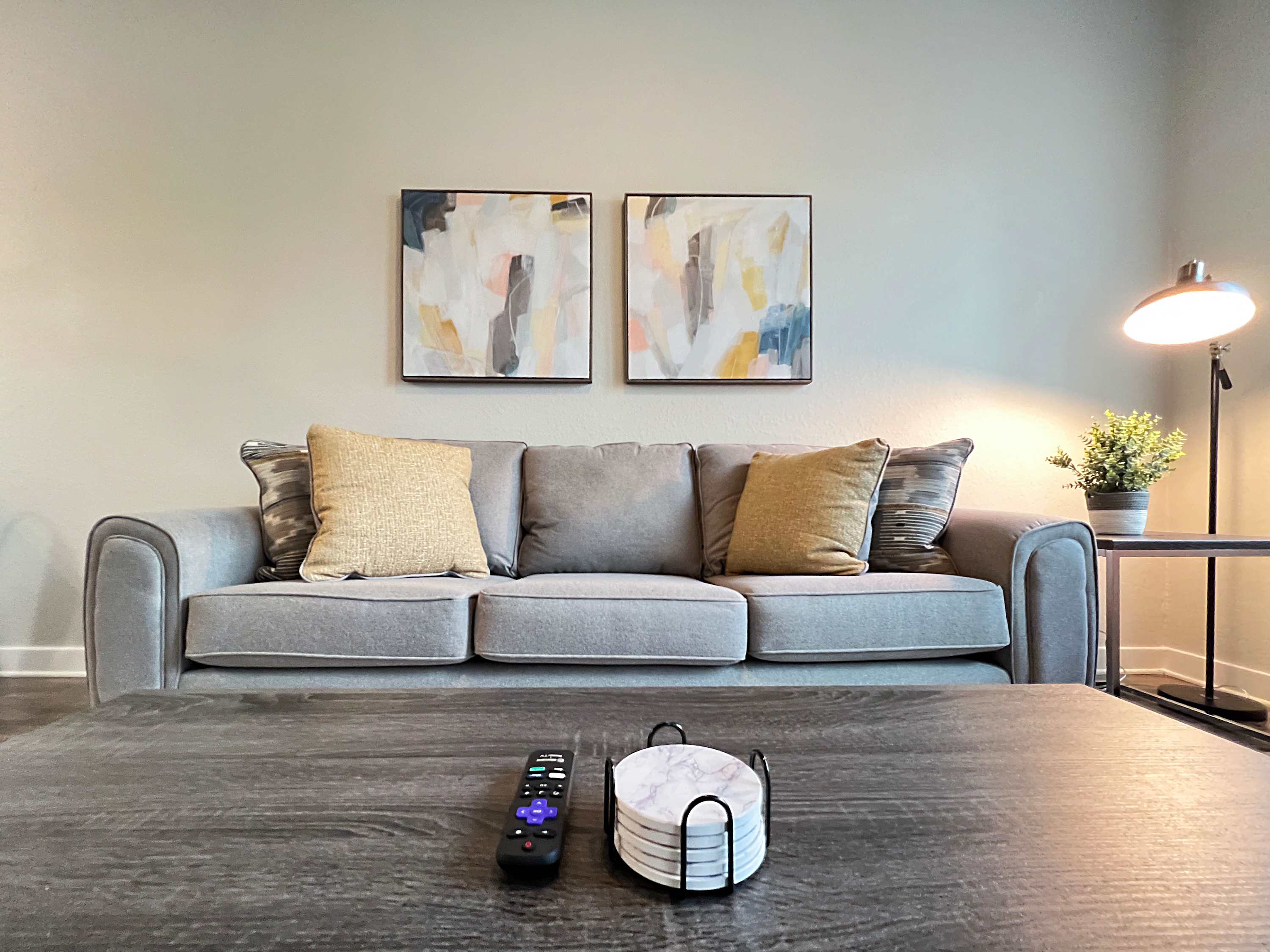 1st Floor in the Heart of Downtown, Pool Views