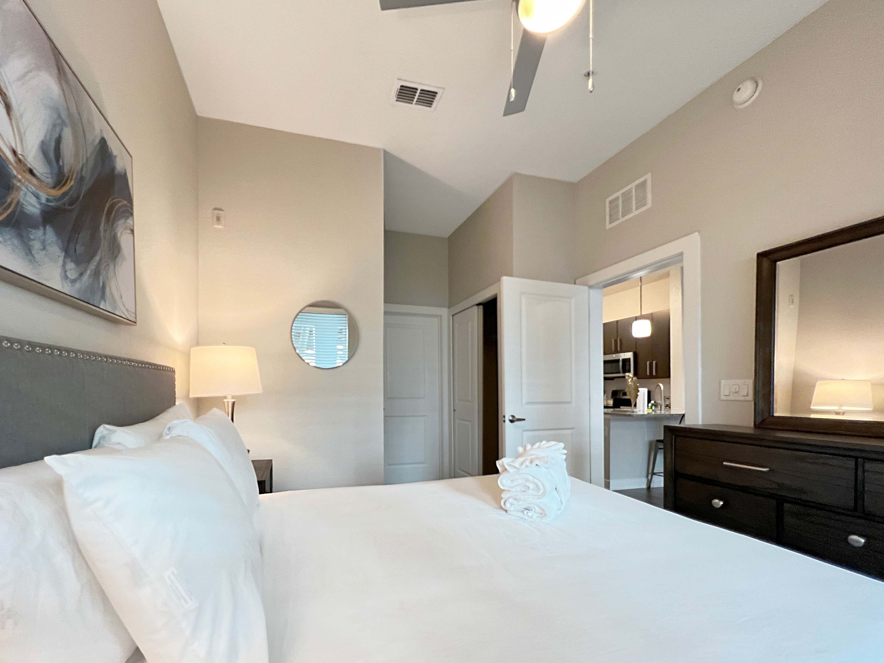 1st Floor in the Heart of Downtown, Pool Views