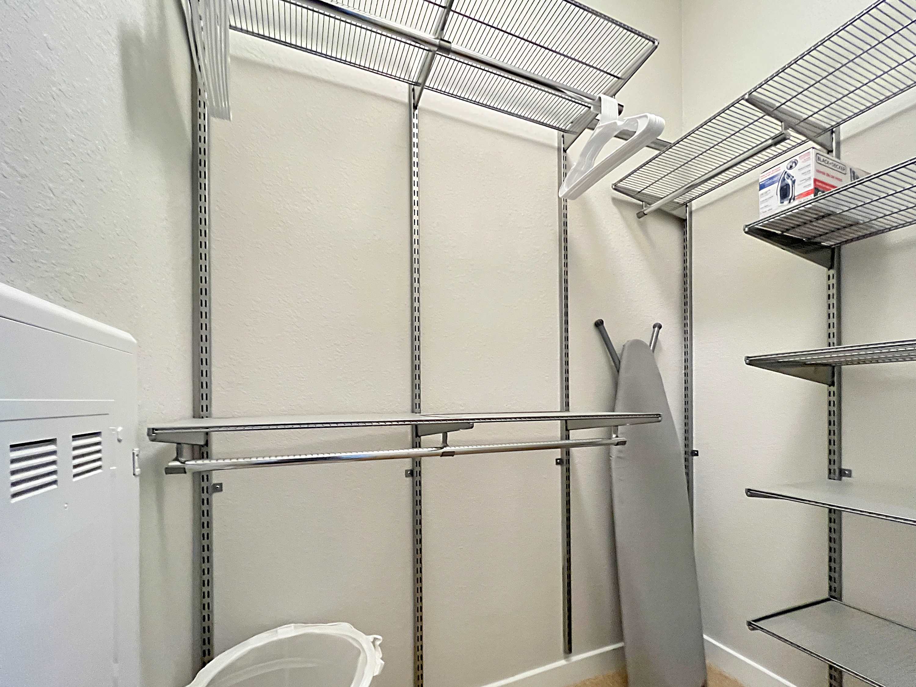 1st Floor in the Heart of Downtown, Pool Views