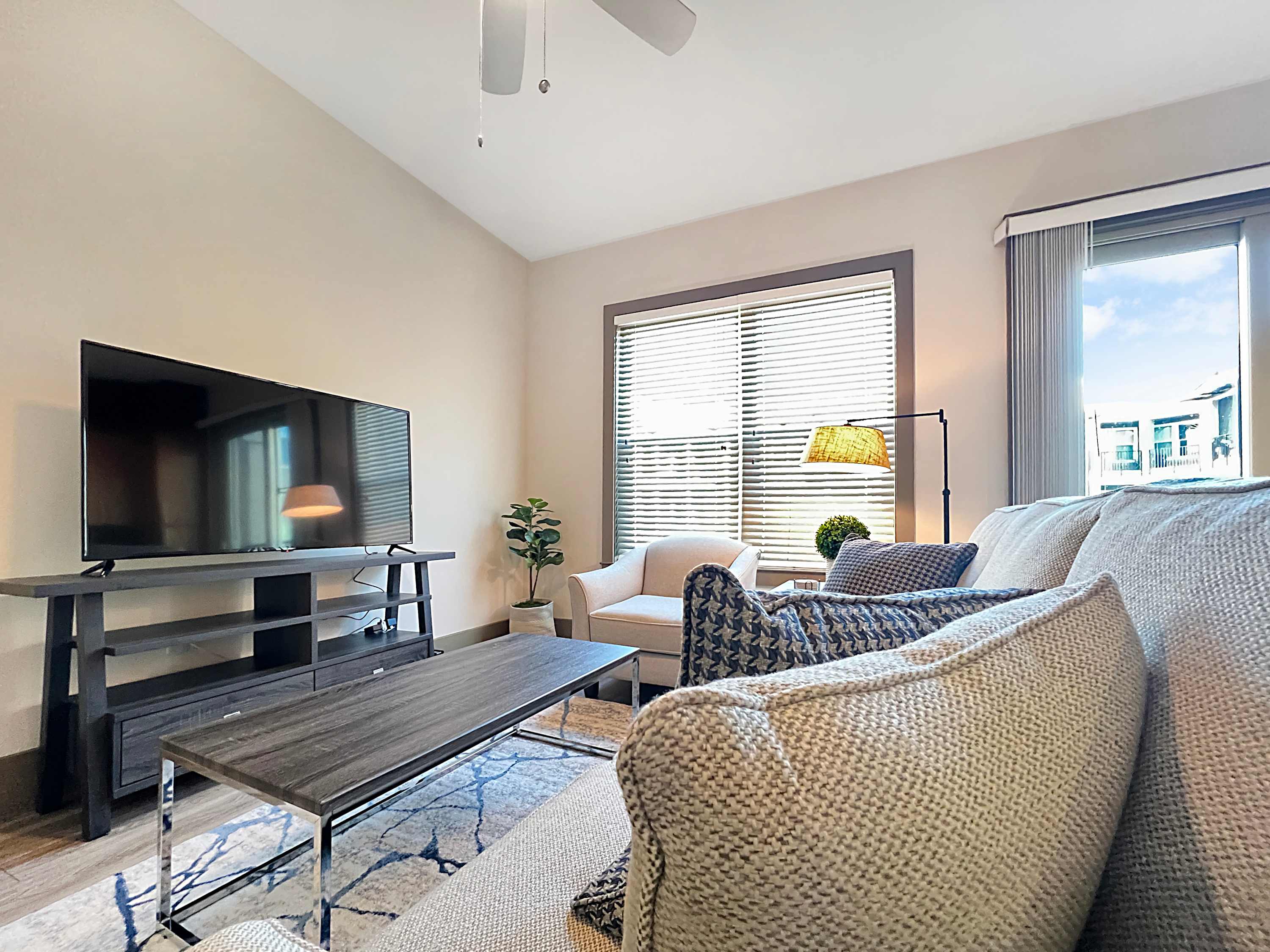 Westshore Luxe Living, Courtyard & Pool Views