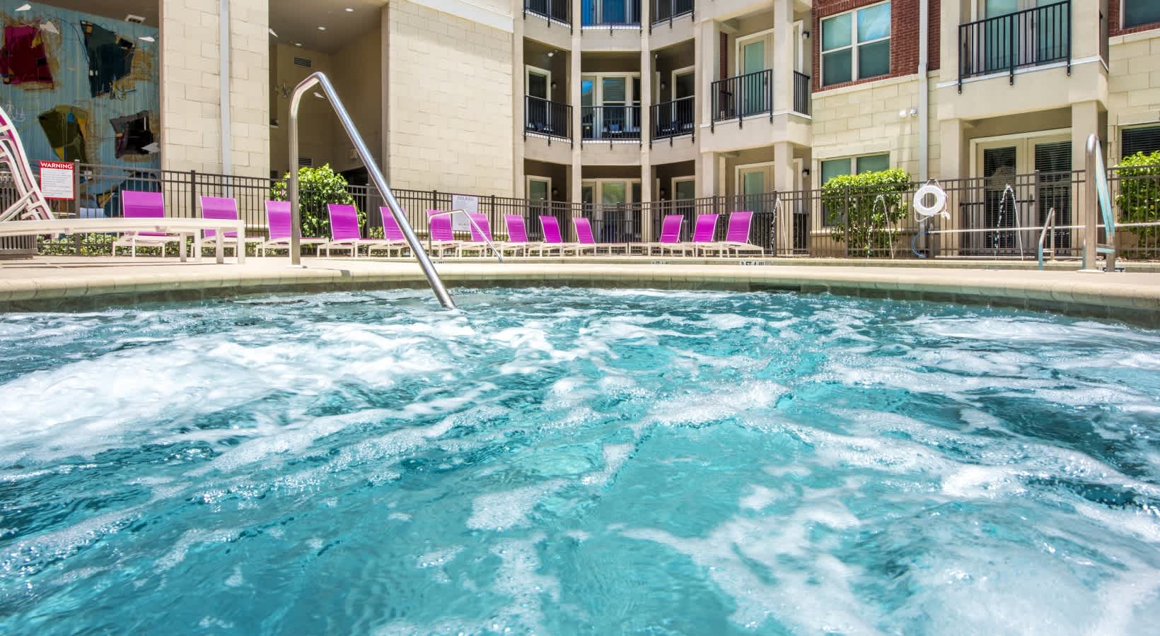 Westshore Luxe Living, Courtyard & Pool Views