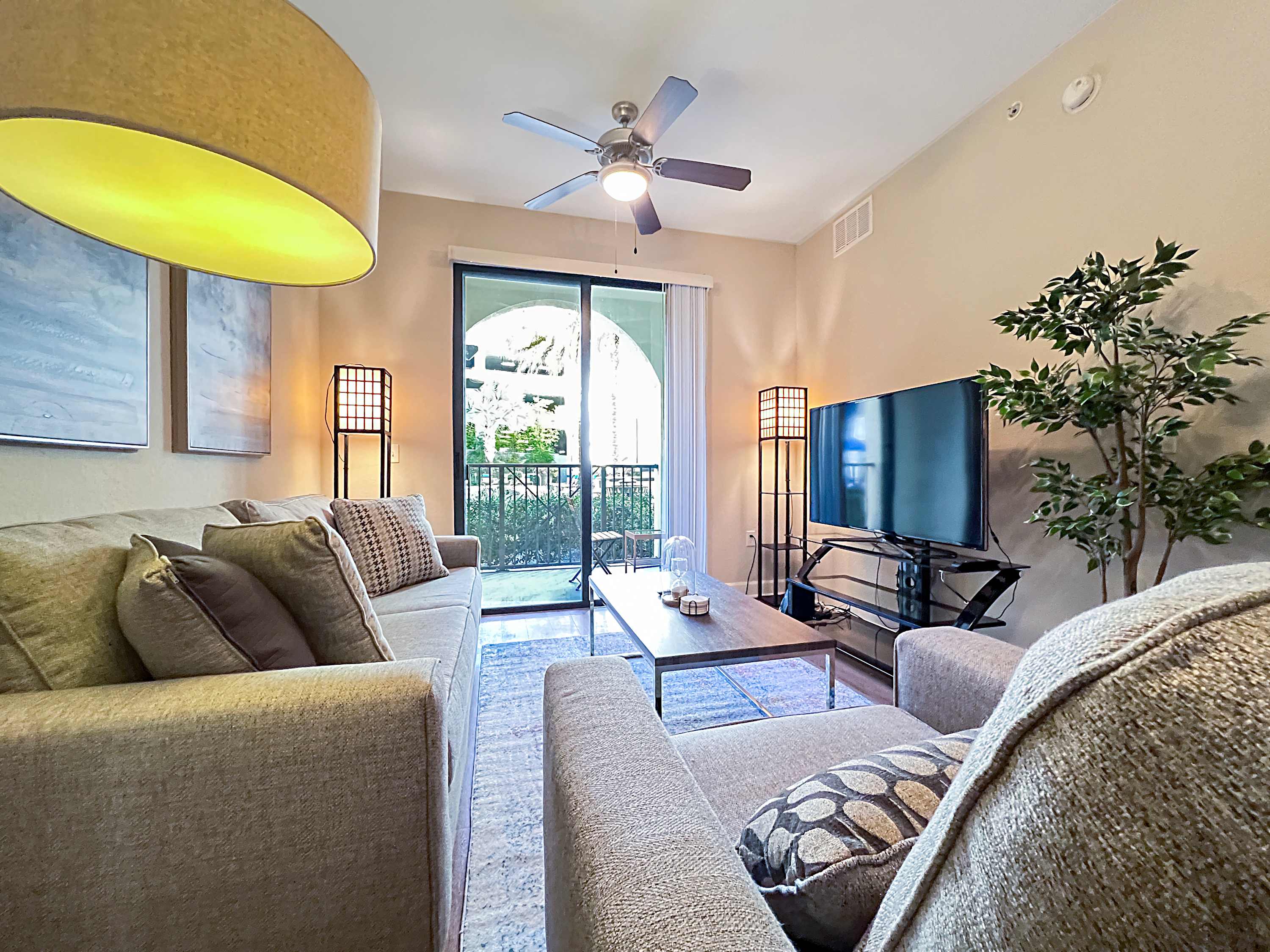 Style & Comfort in Central Tampa, Near Everything