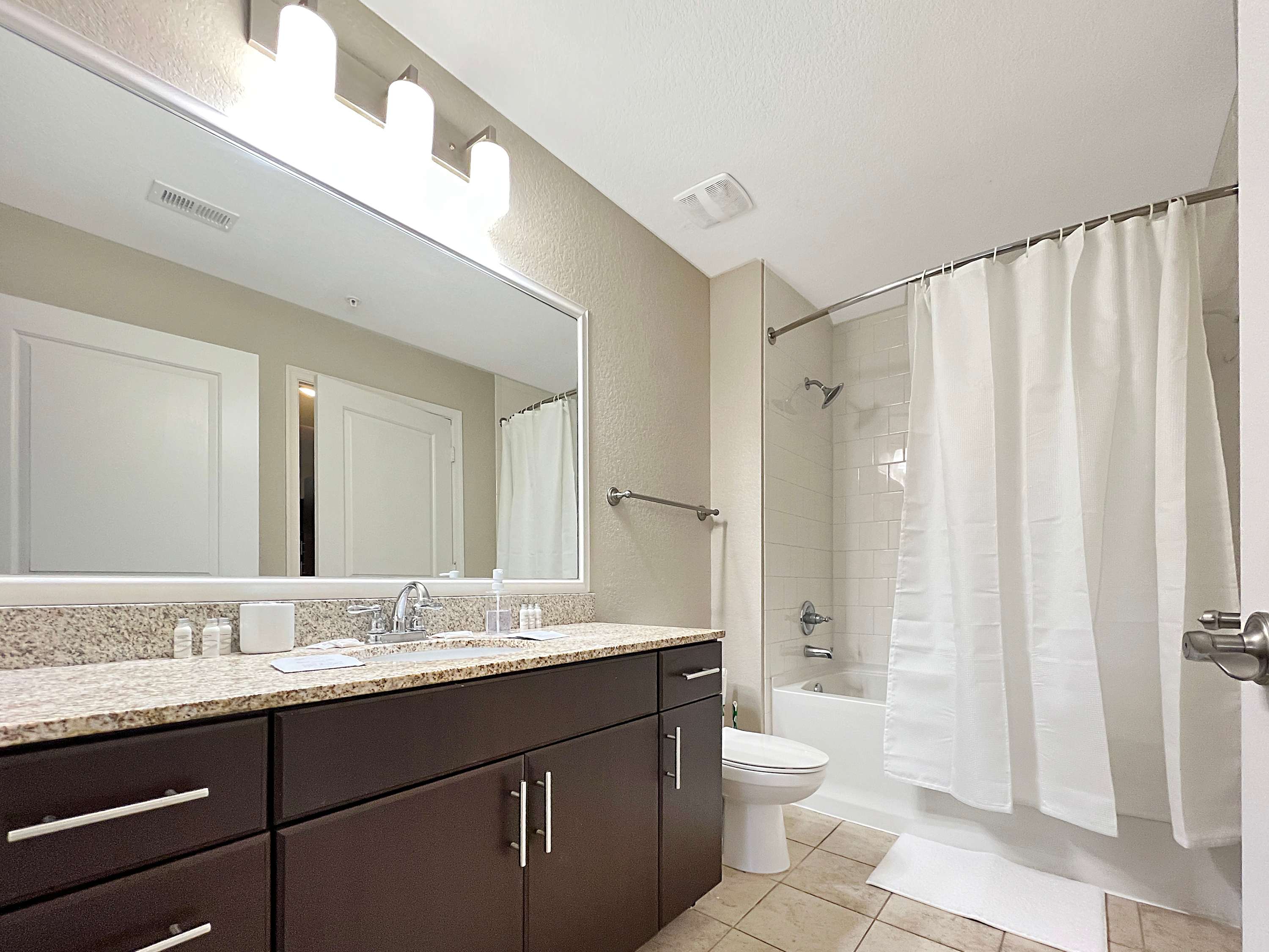 Style & Comfort in Central Tampa, Near Everything