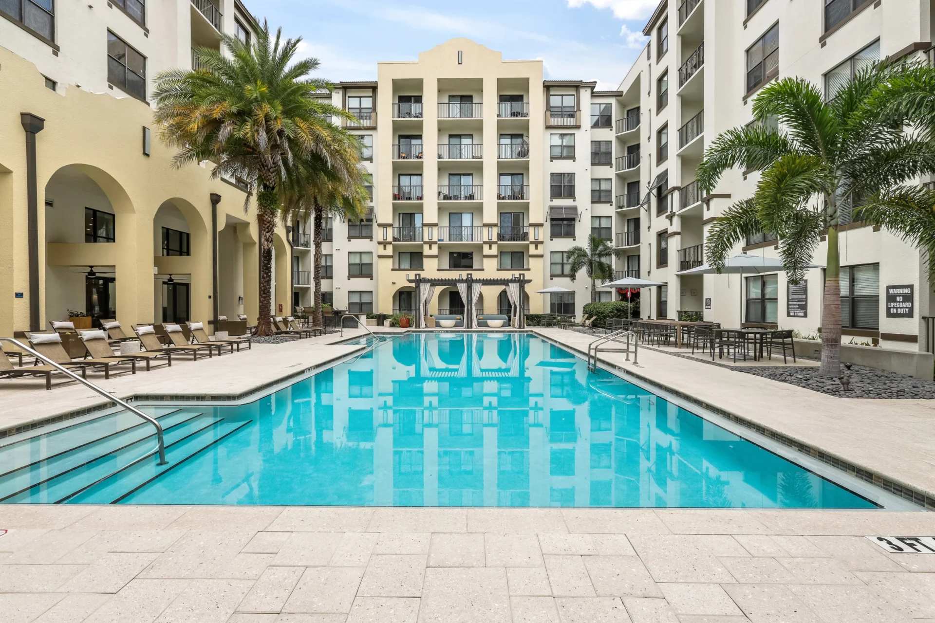 Style & Comfort in Central Tampa, Near Everything