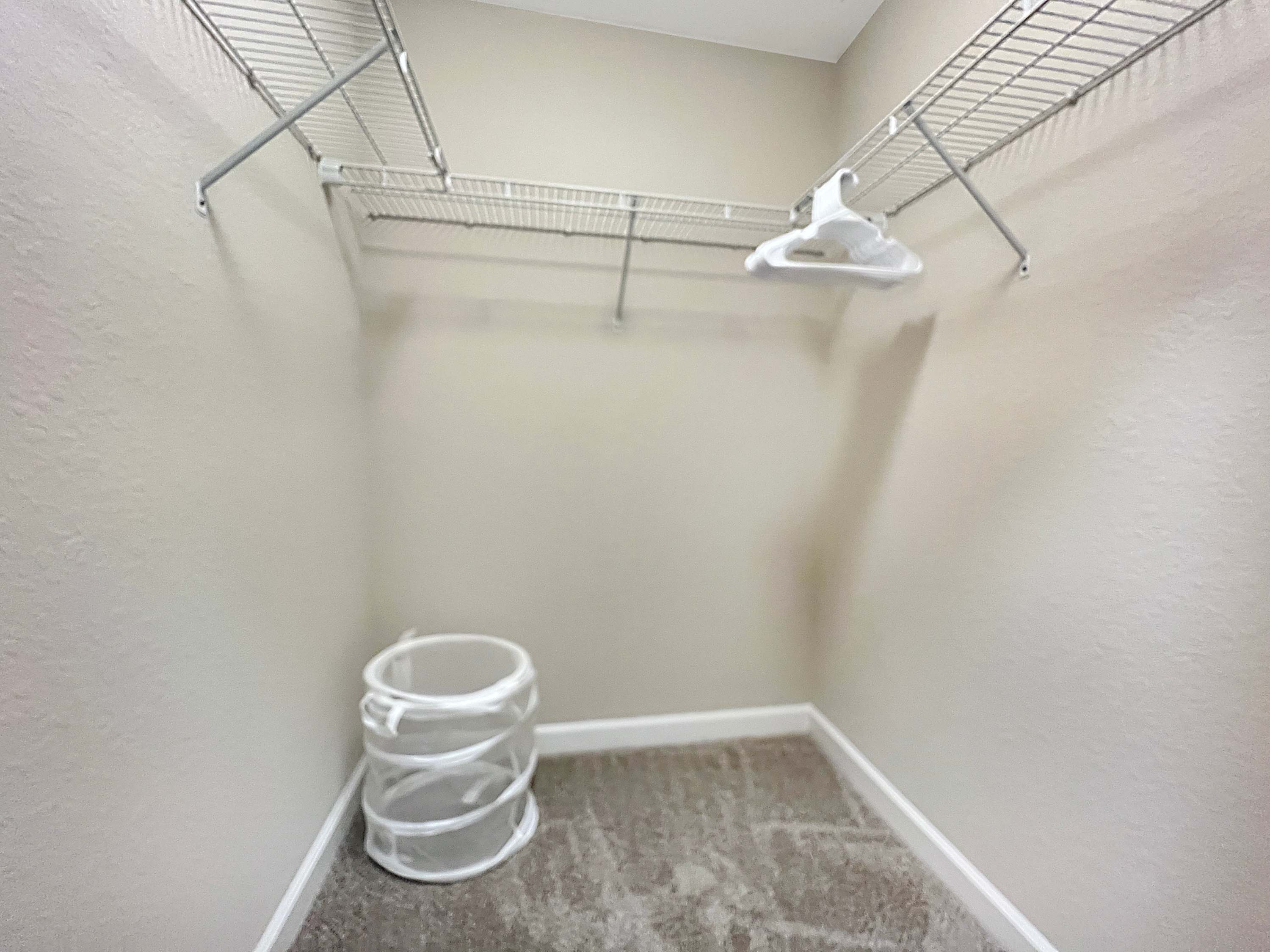 Luxury Westshore Living, Work Desk, Pet Friendly!