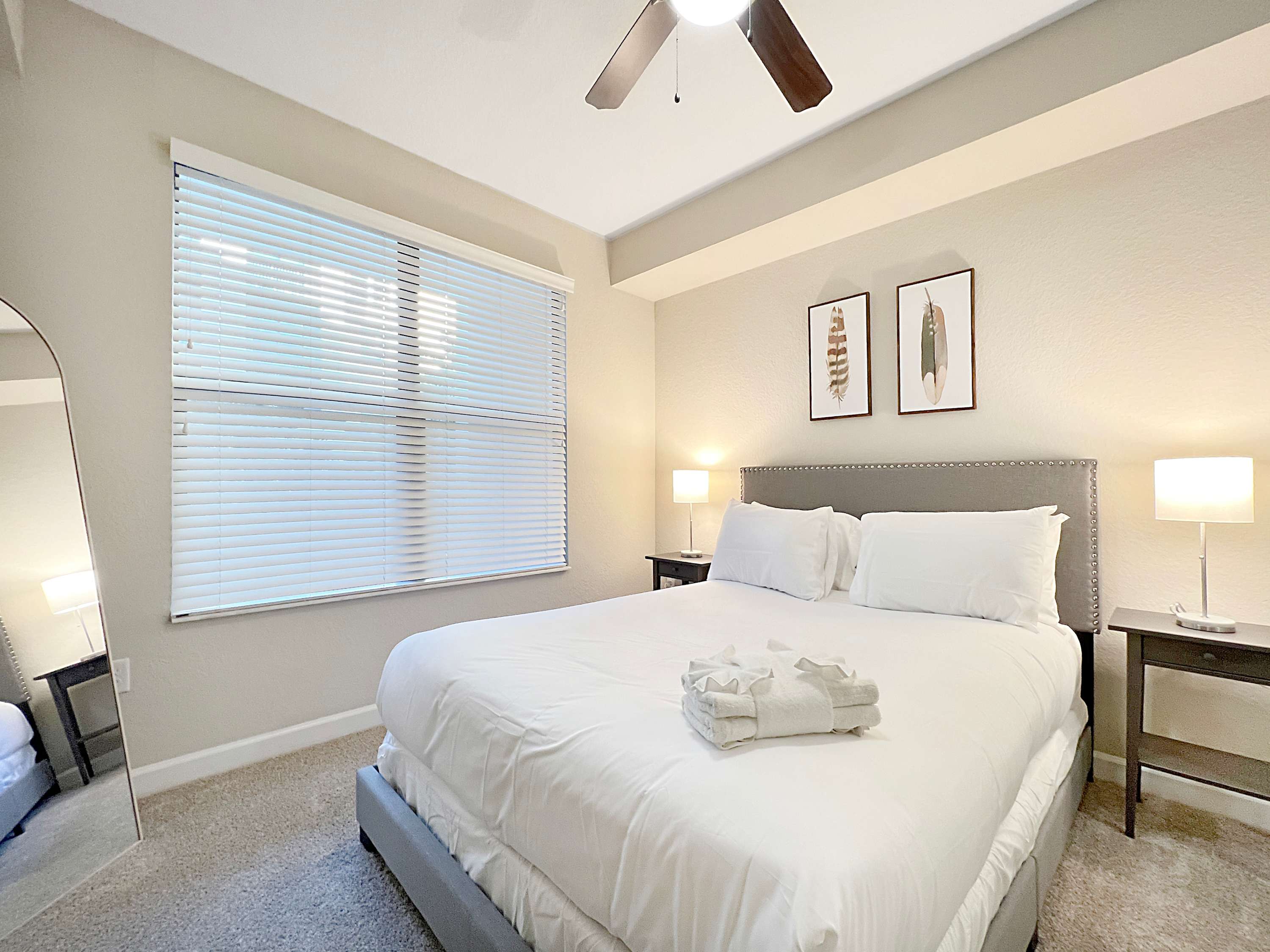 Luxury Westshore Living, Work Desk, Pet Friendly!