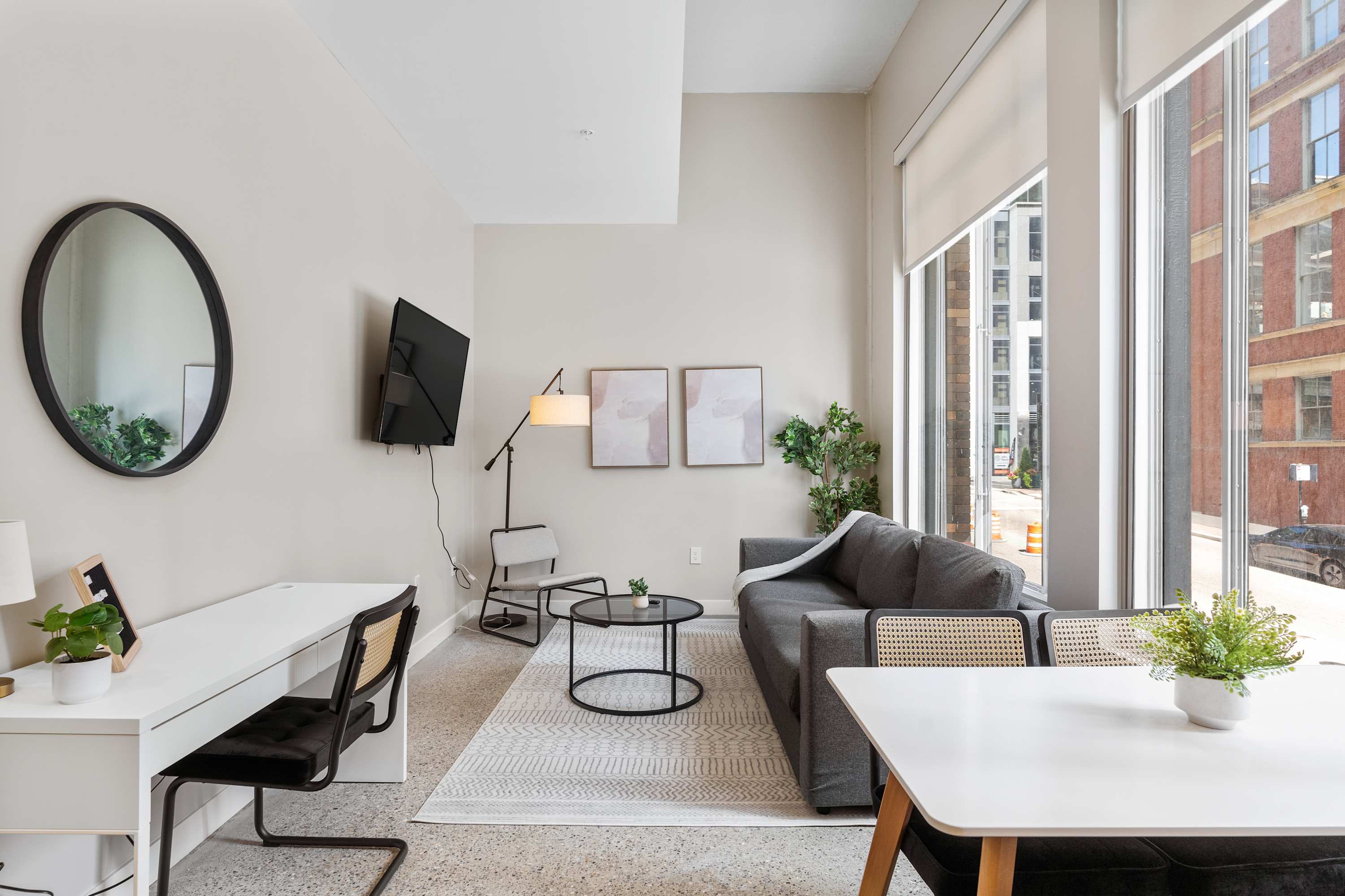 CozySuites Textile | 4BR w/ Gym, Rooftop & WiFi in Cincinnati, OH