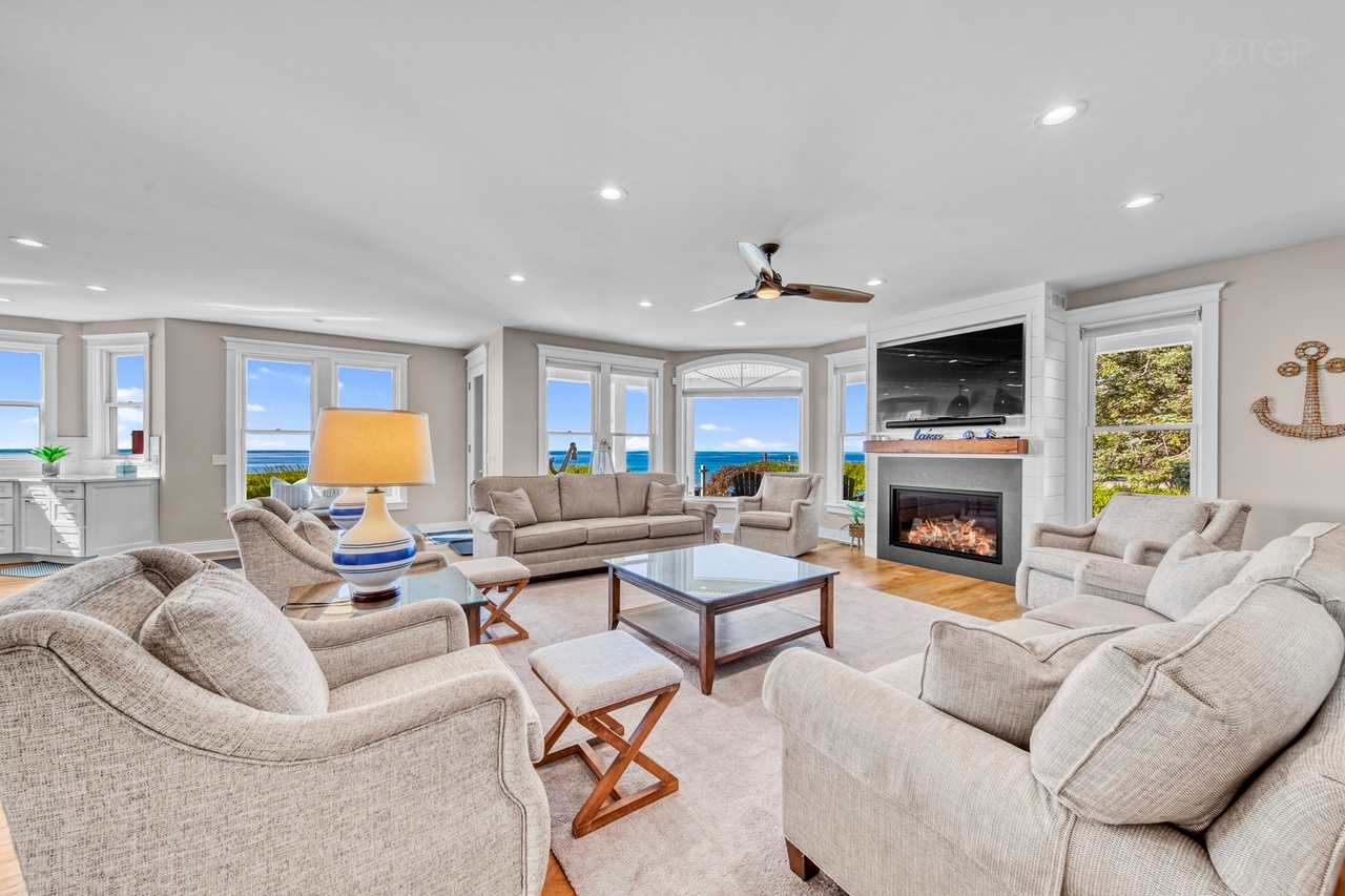 South Haven Luxury Lakefront Panoramic Lake Views